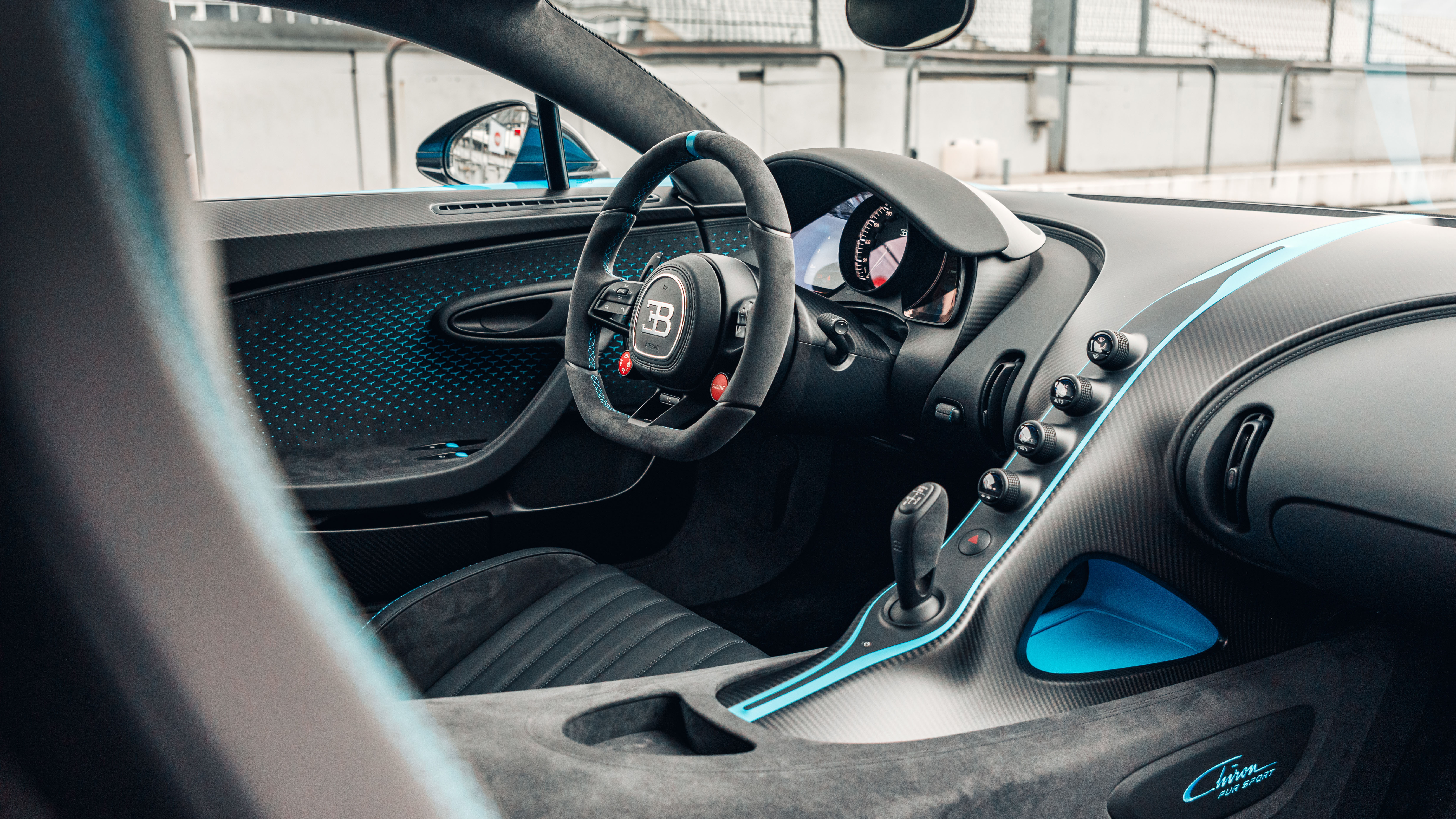 Bugatti Chiron Pur Sport салон