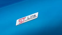 2018_ford_focus_drive_st-line_52.jpg