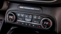 2018_ford_focus_drive_titanium_08.jpg