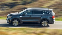 3_large-15580-kiasorento-32.2crdi8-speeddctawd-graphite.jpg