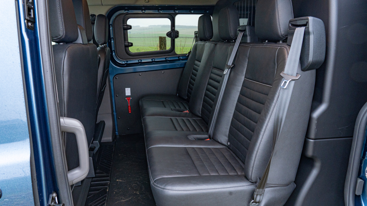 ford transit custom double cab interior