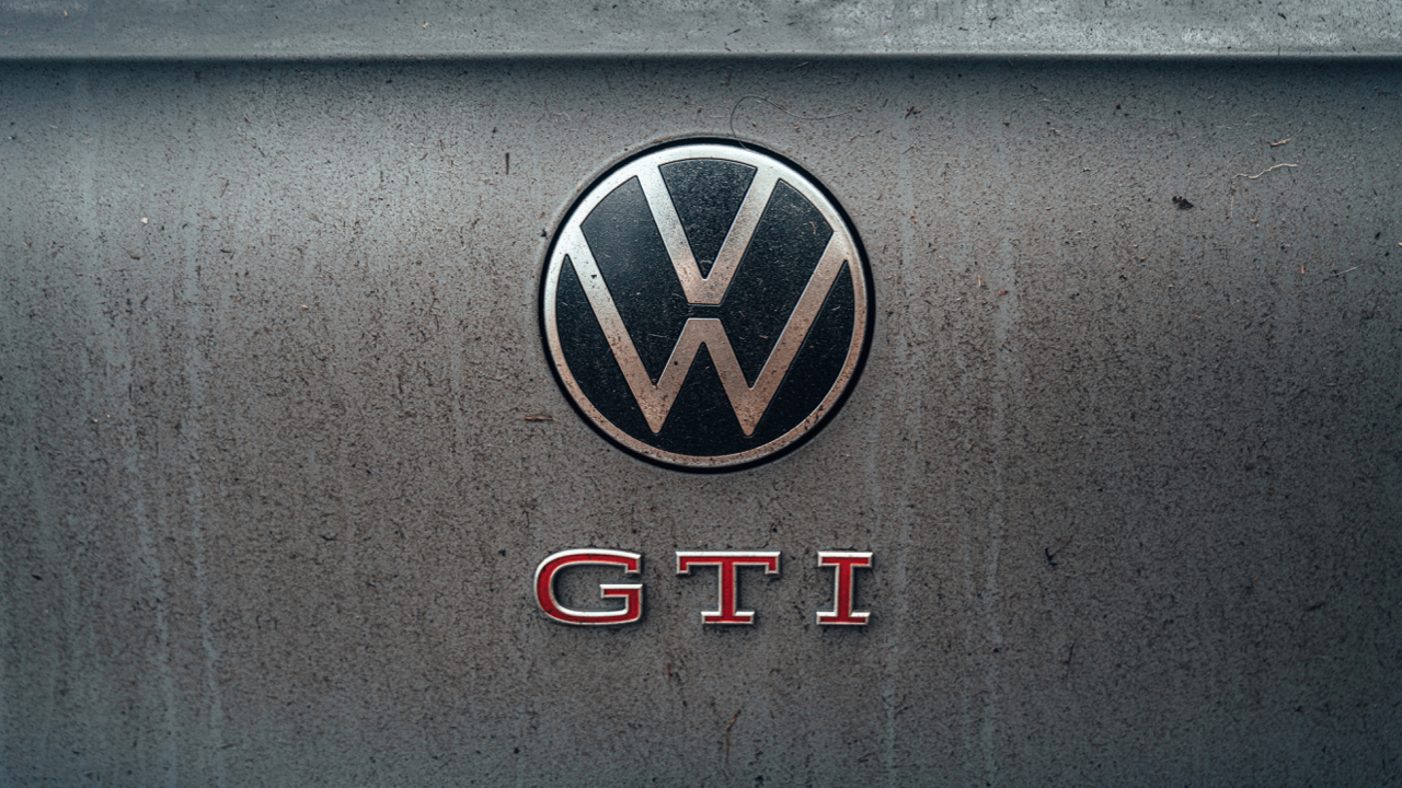 VW Golf GTI Clubsport review: uprated hot hatch tested Reviews 2024 | Top  Gear