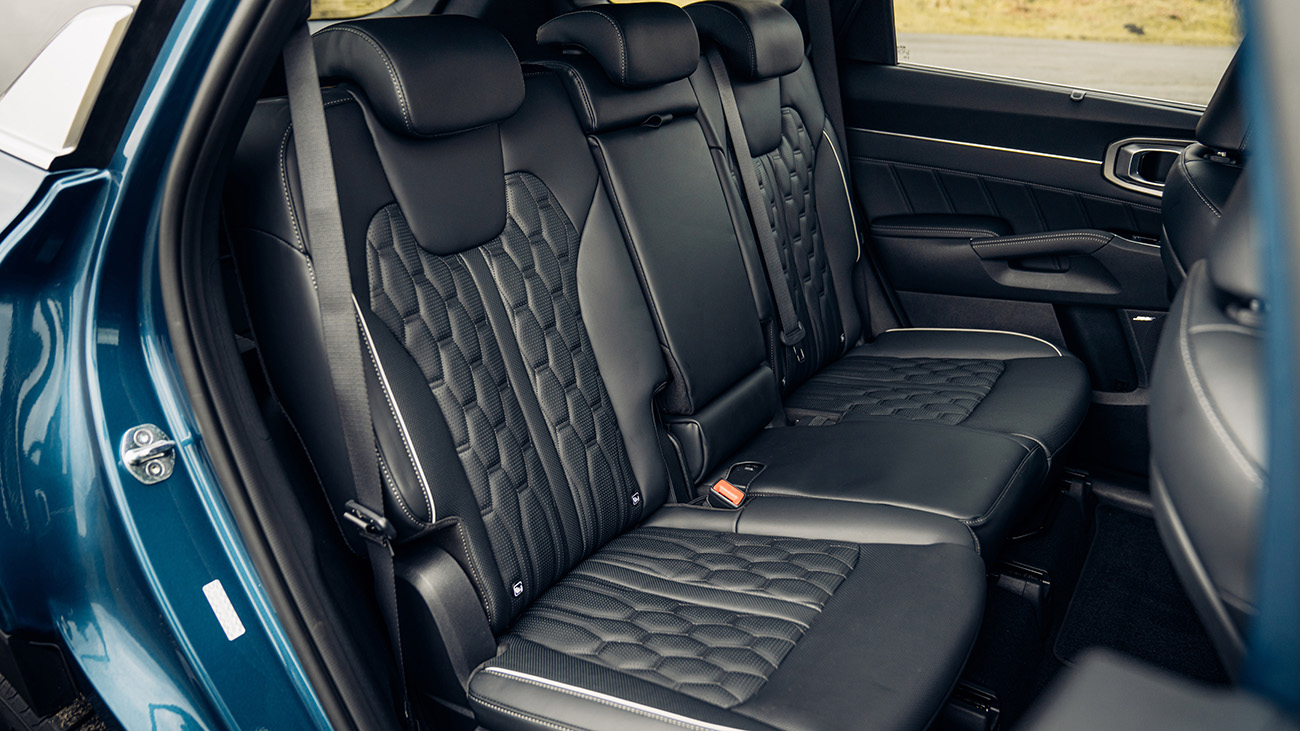 7 online seater phev