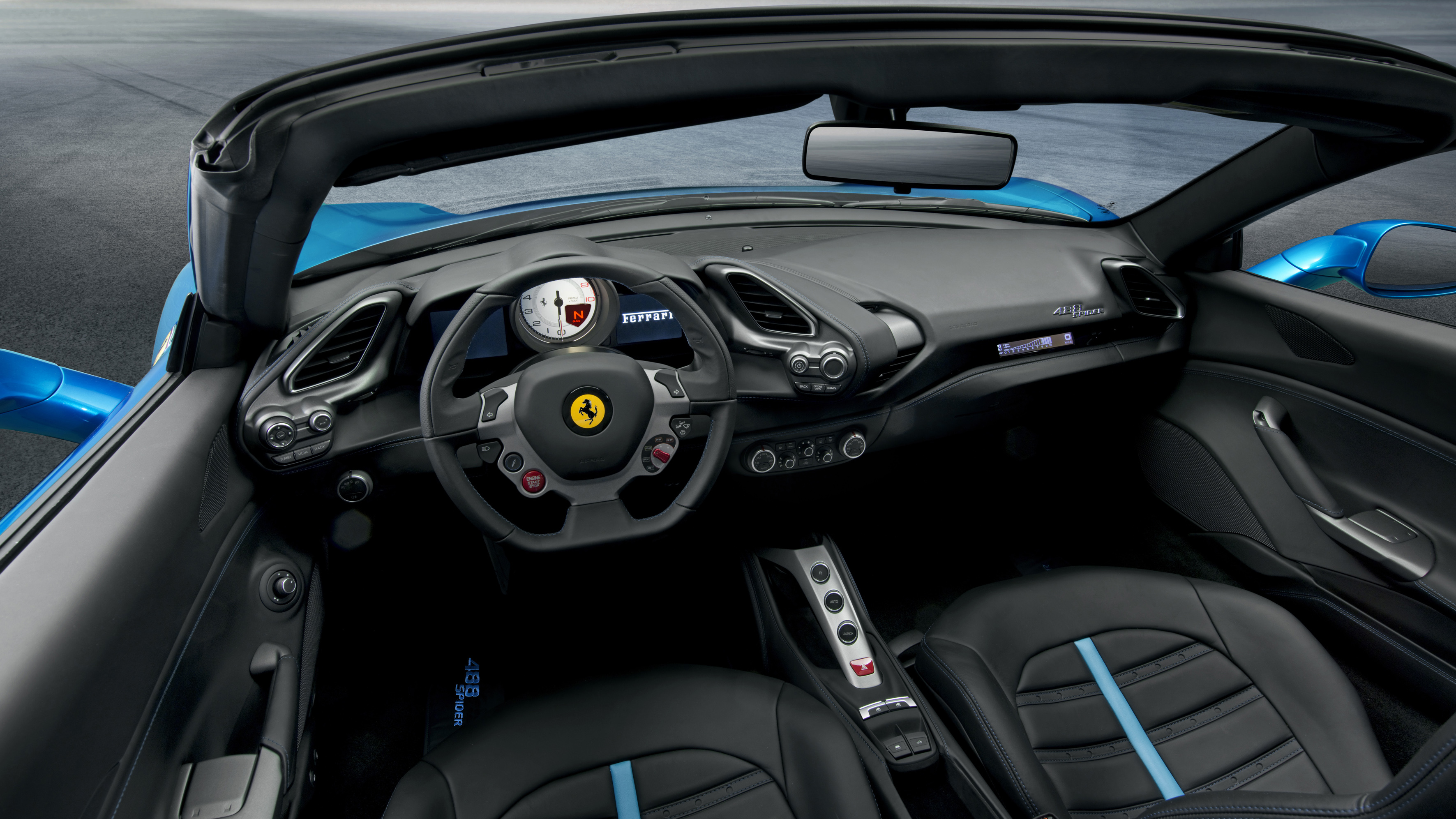 150397_ferrari488spider_interni_2945.jpg