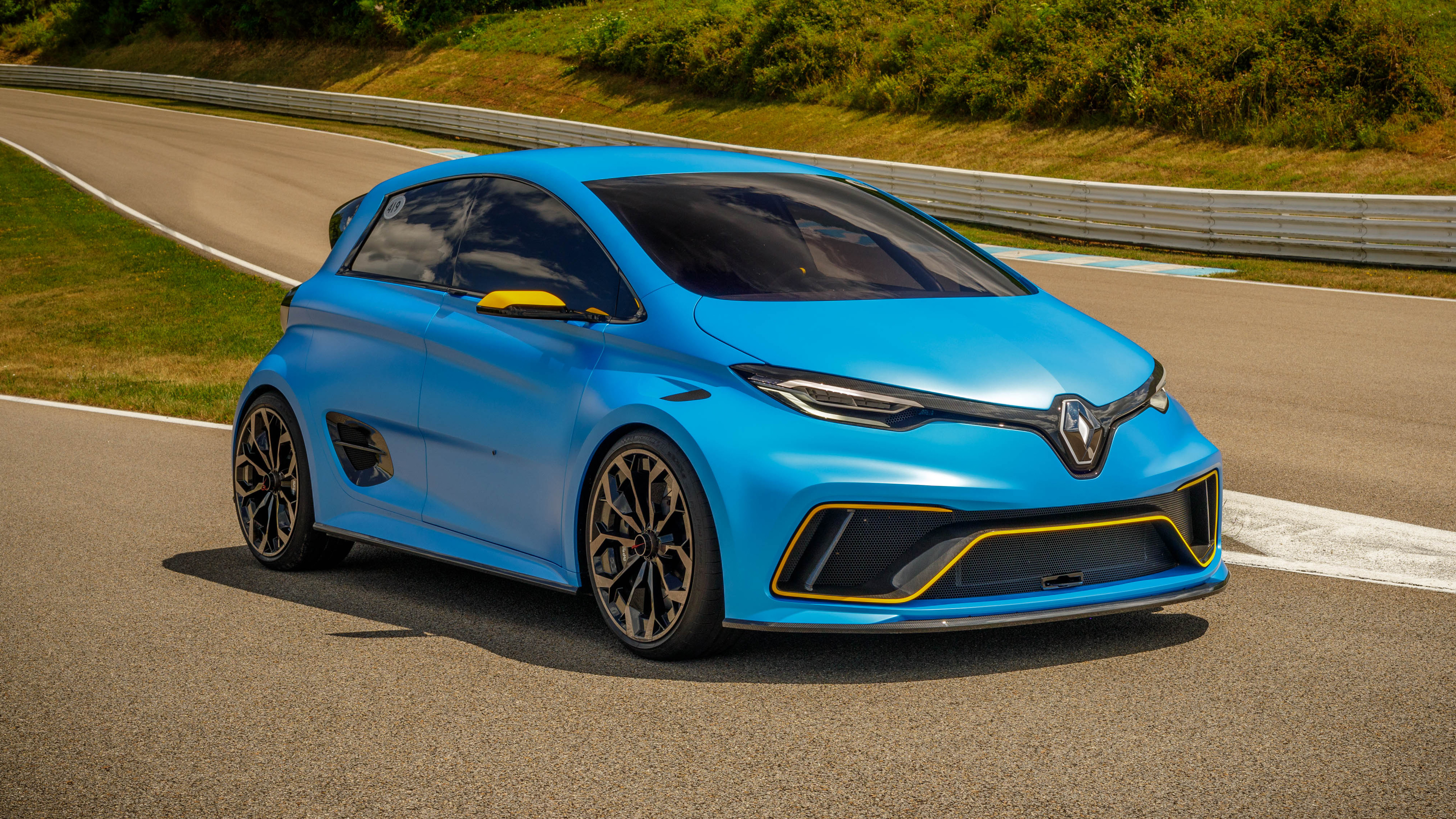 Renault Zoe eSport review 460bhp supermini driven Top Gear