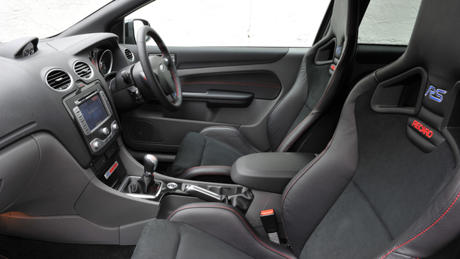 Topgear Drives Ford Focus Rs500