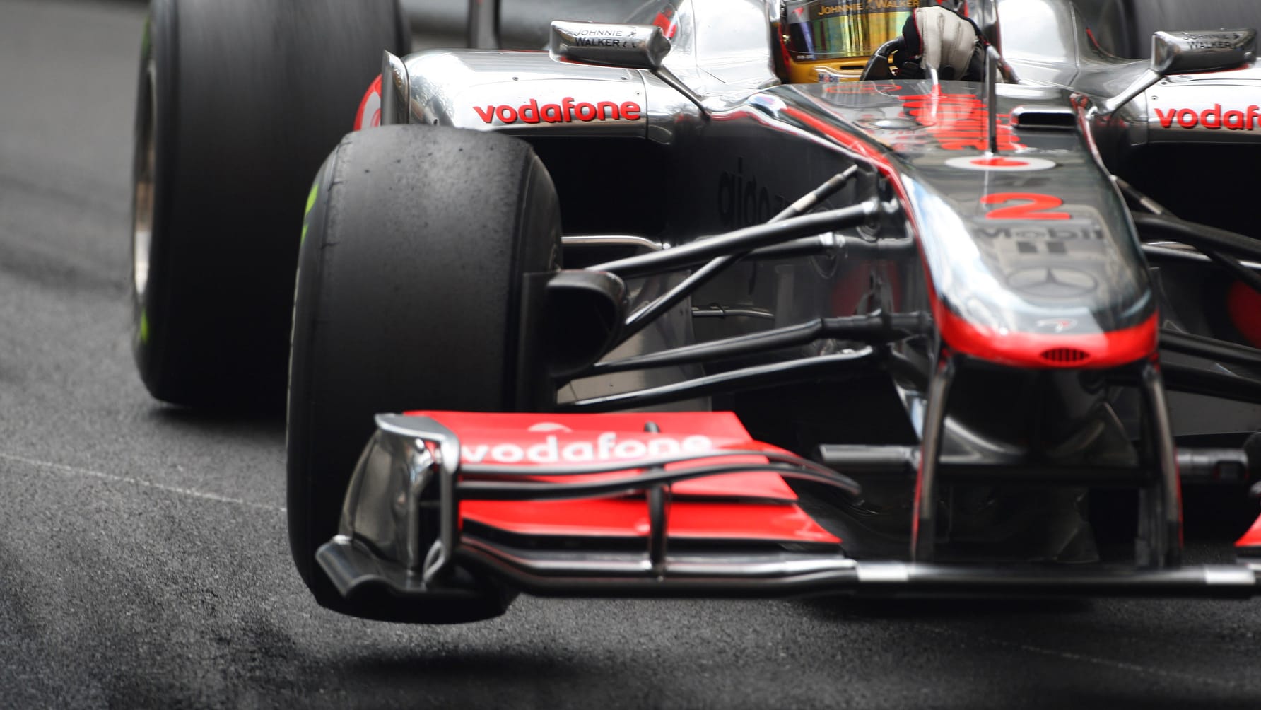 Lewis Hamilton vs Ayrton Senna: who would win? | Top Gear