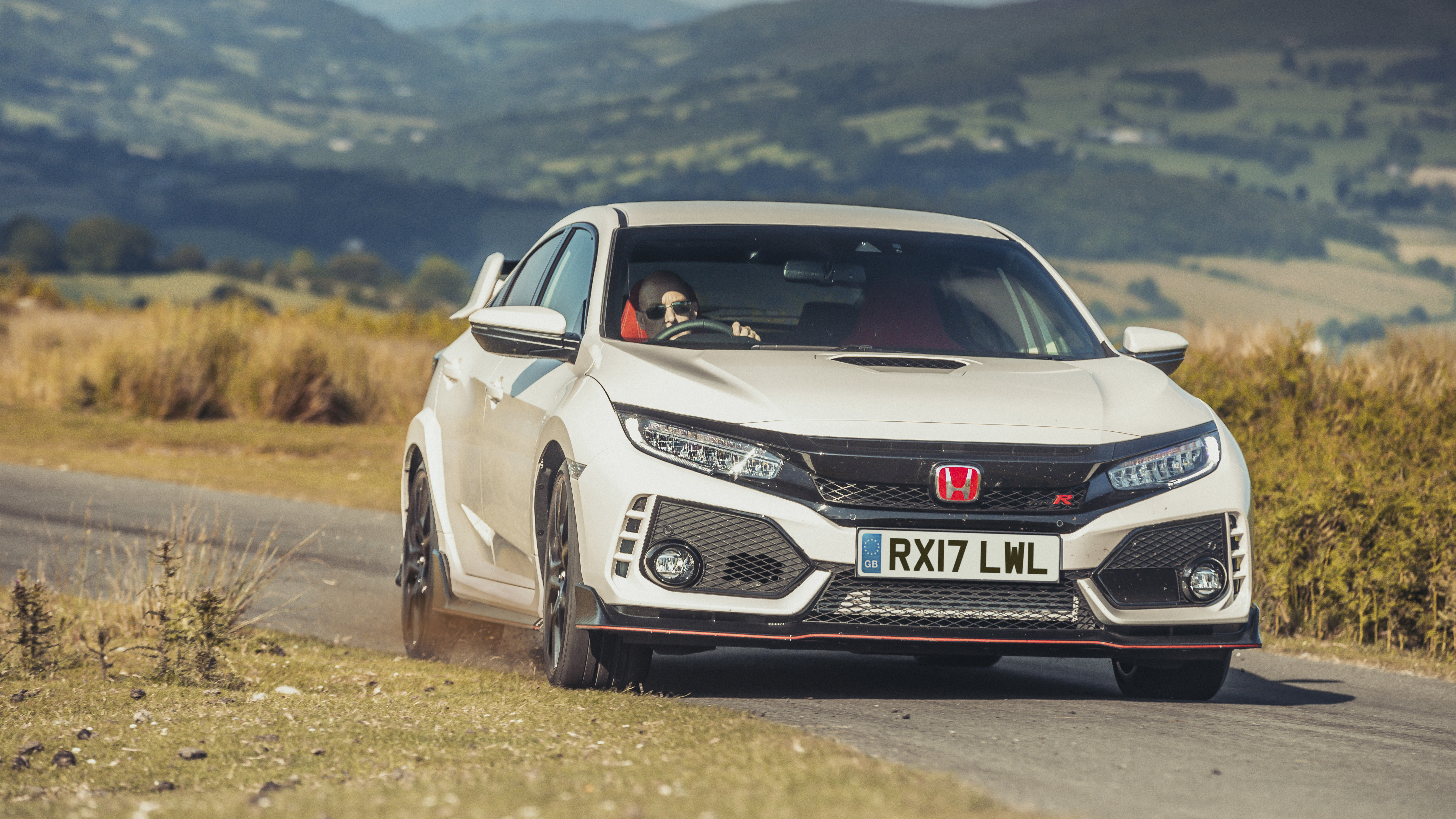 civic type r vs clio rs