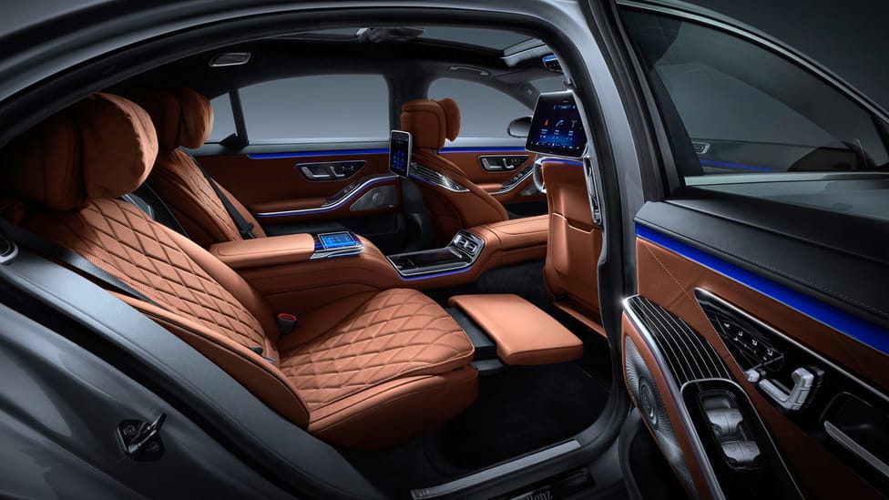 This is the brandnew MercedesBenz SClass Top Gear