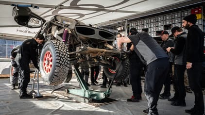 Meet the unsung heroes who keep a Dakar car racing Top Gear