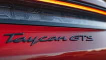 BMW M3 Touring vs Porsche Taycan GTS Sport Turismo