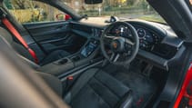 BMW M3 Touring vs Porsche Taycan GTS Sport Turismo