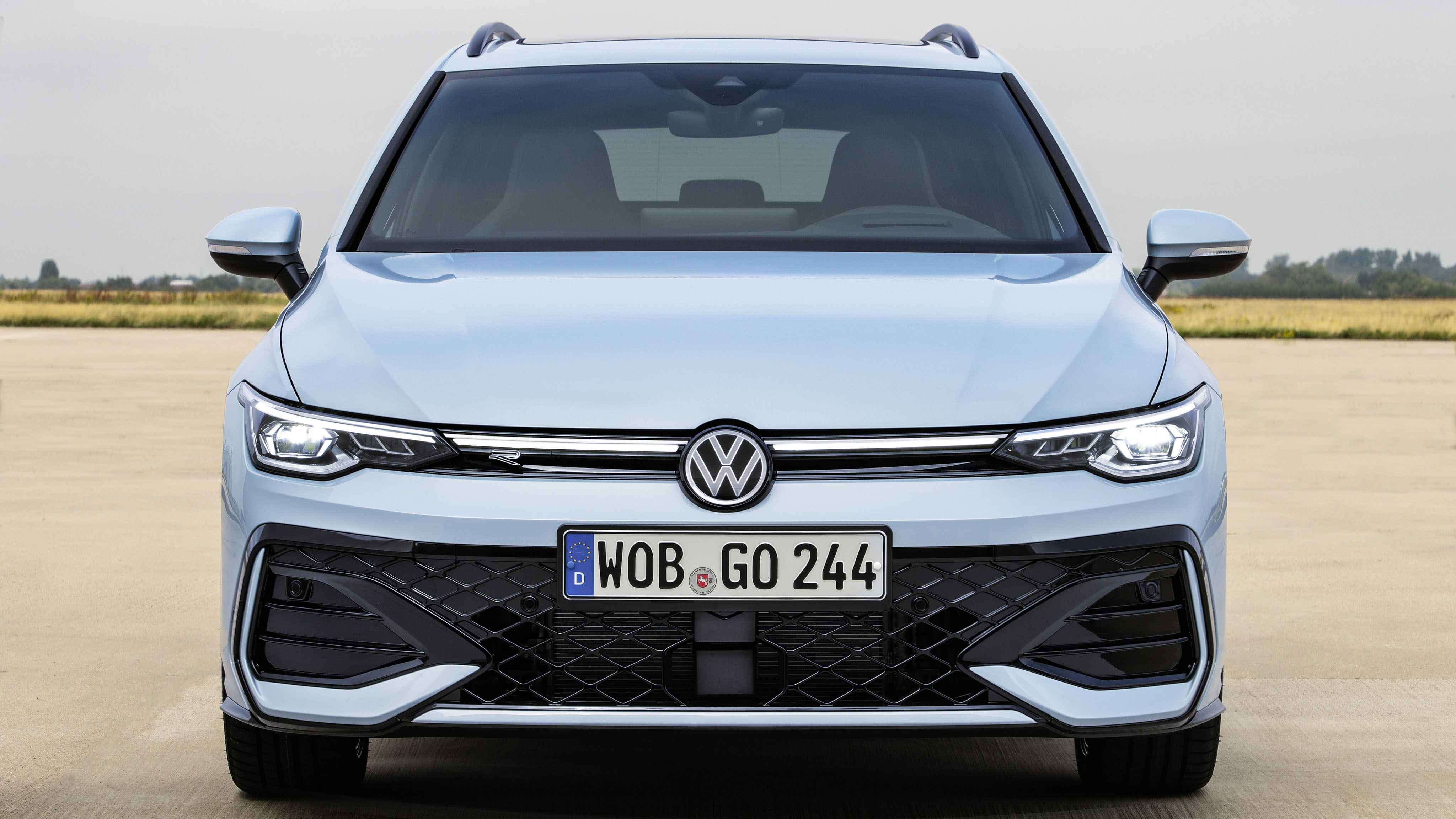 The facelifted Mk8.5 Volkswagen Golf is here! And it has a new infotainment  screen