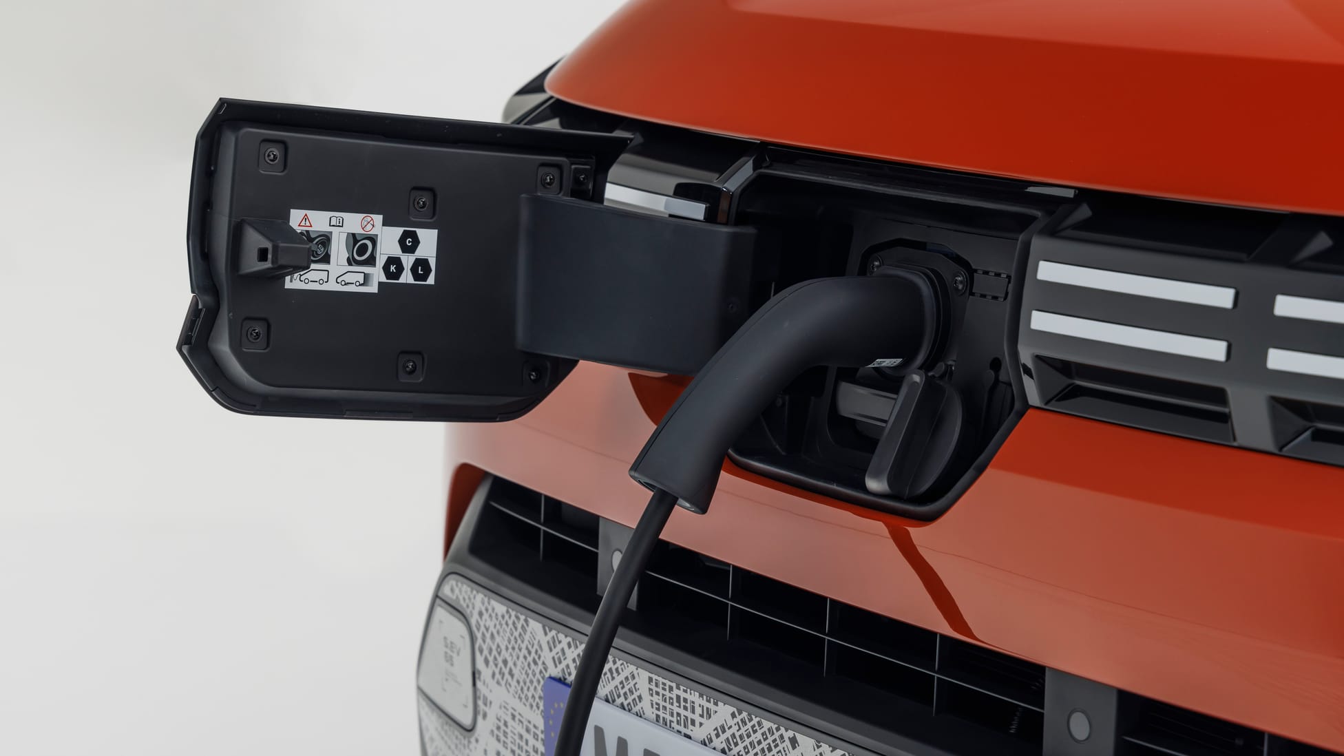 Behold: the very new, very cheap and very excellent electric Dacia ...