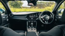 Mercedes-AMG C63S vs Alfa Romeo Giulia Quadrifoglio 