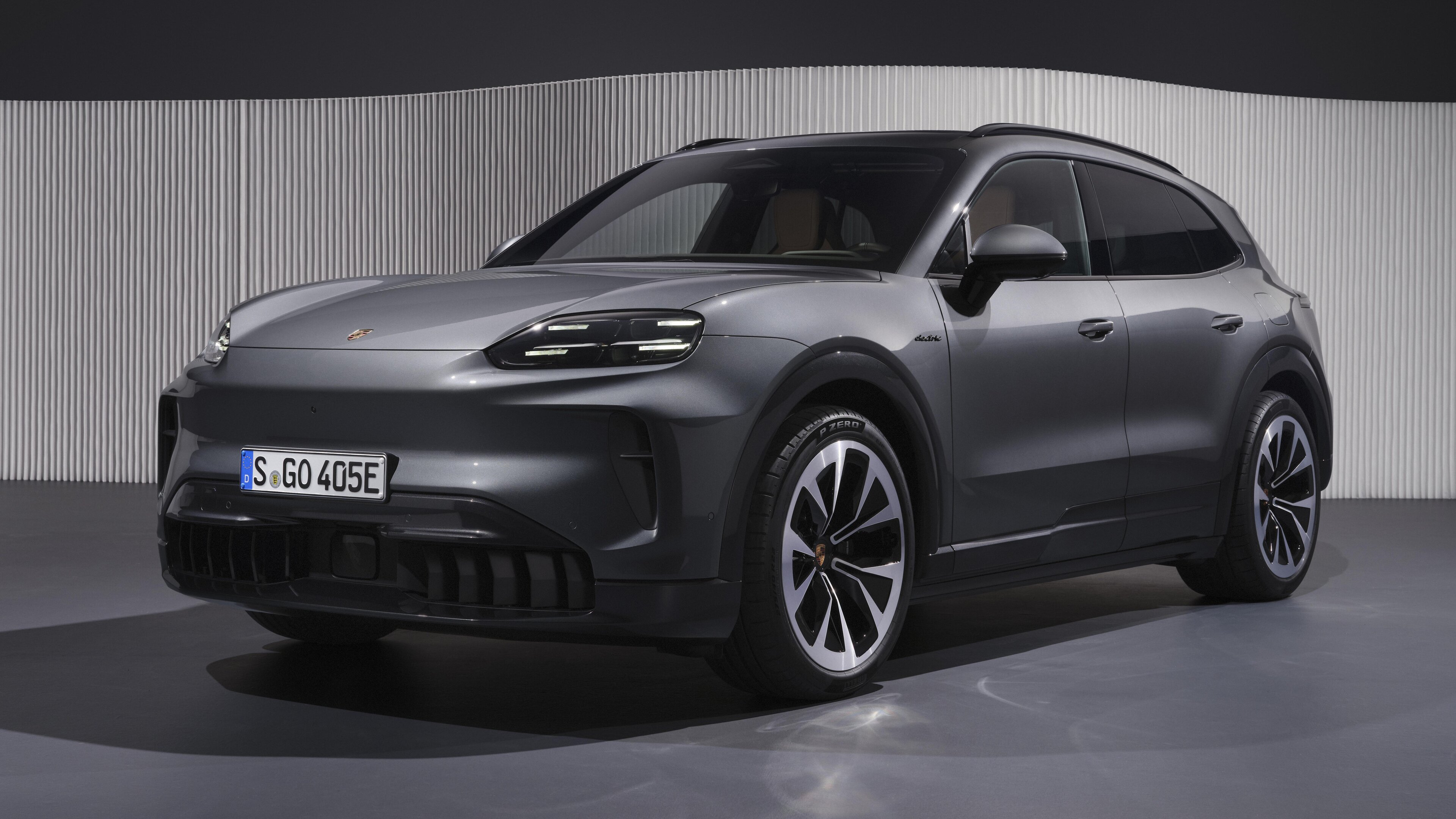 Porsche Cayenne Electric revealed