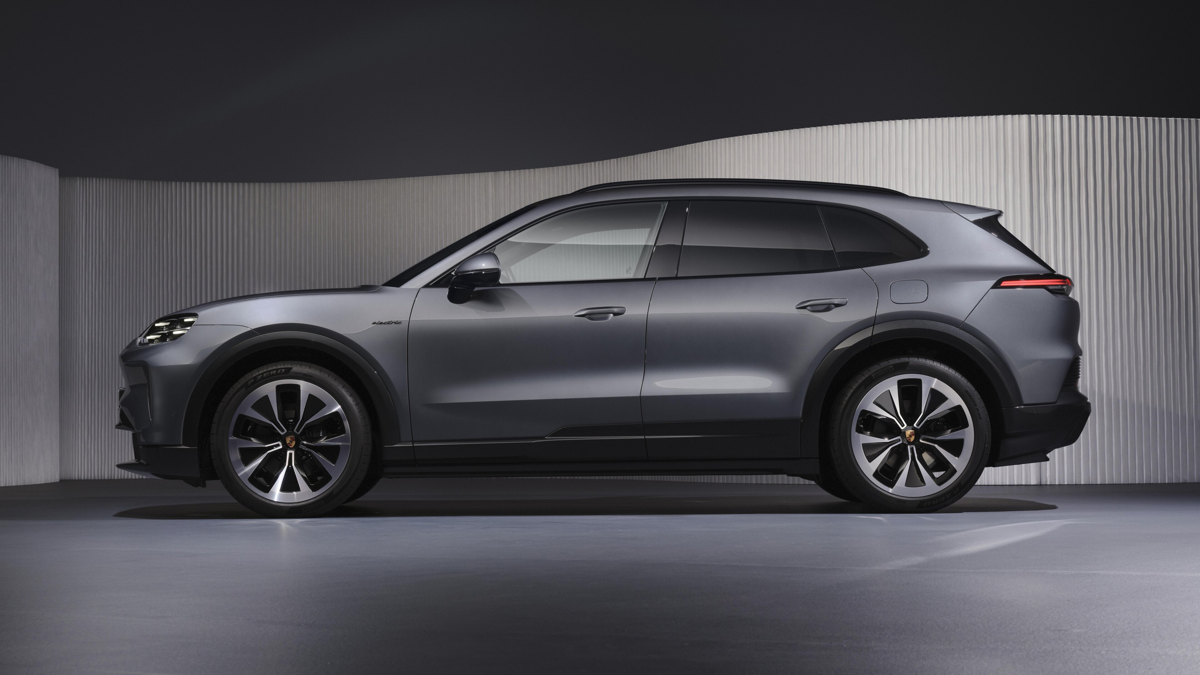 Porsche Cayenne Electric revealed