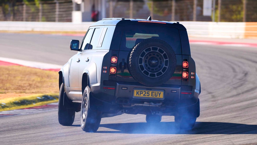 Dakaaarrrggghhh! Land Rover Defender Octa vs Ford Raptor T1+ | Top Gear