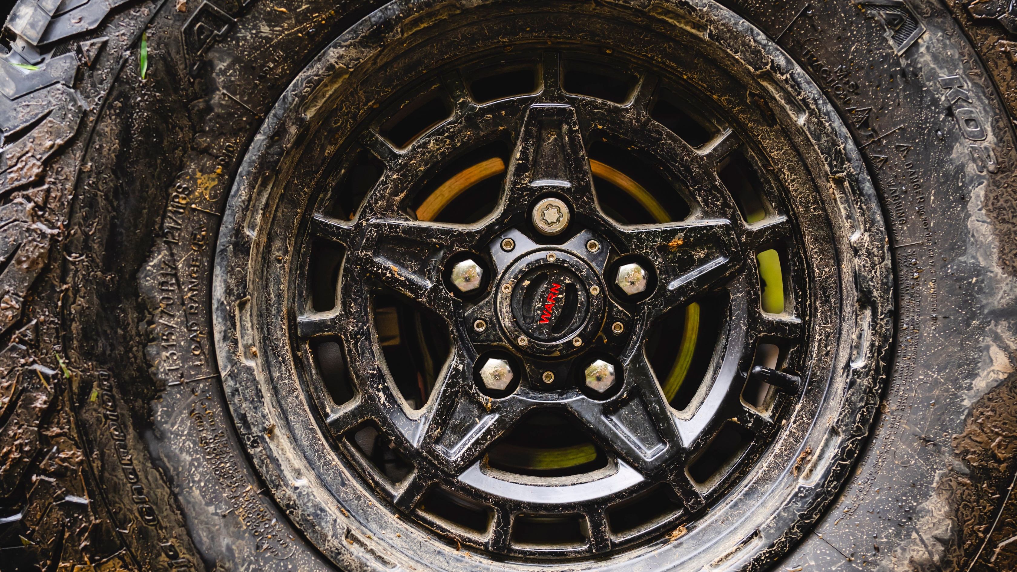 Full tilt! Big Trucks 