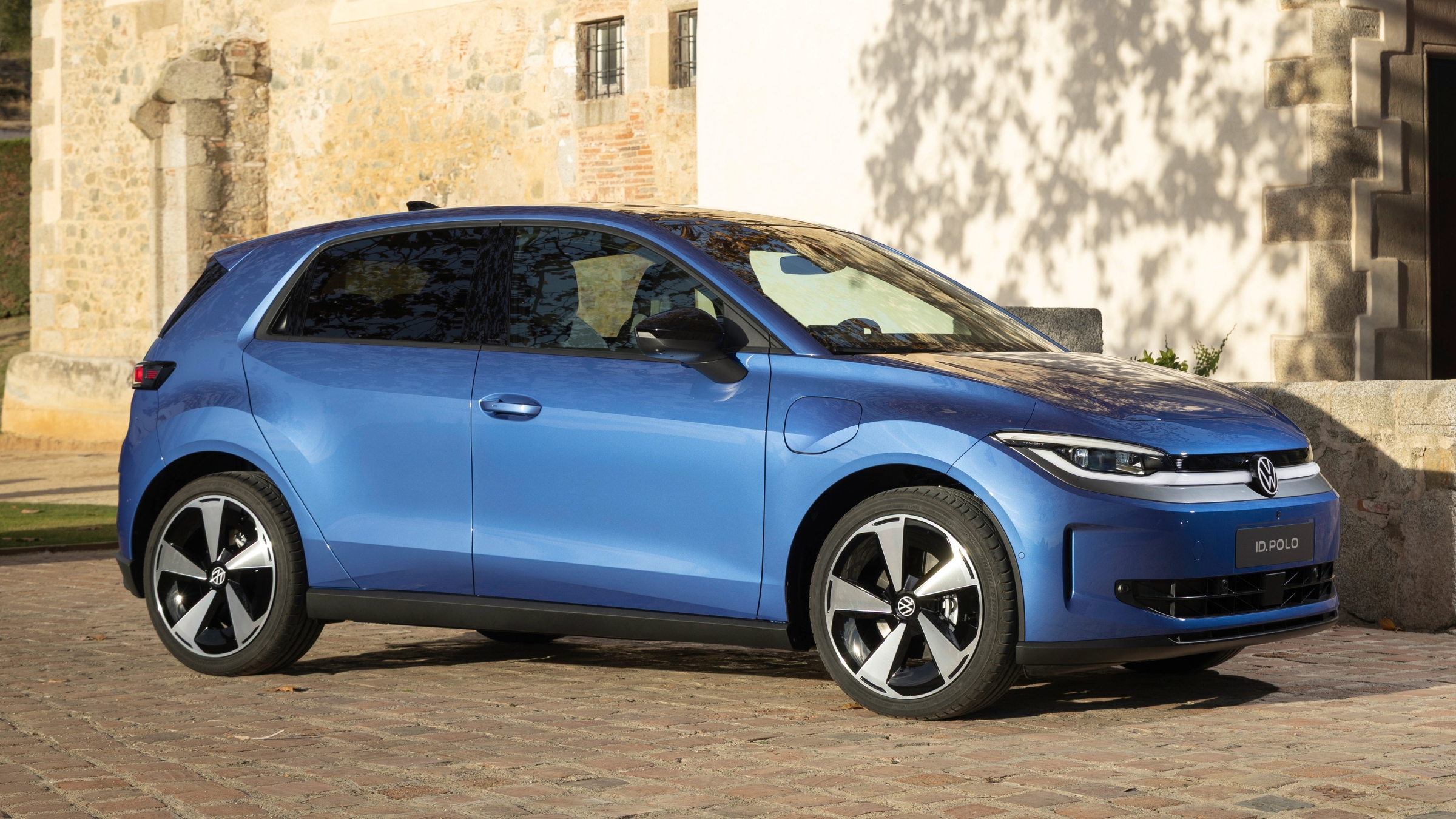 VW ID. Polo side