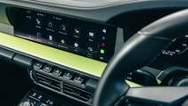 Porsche 911 Carrera T touchscreen
