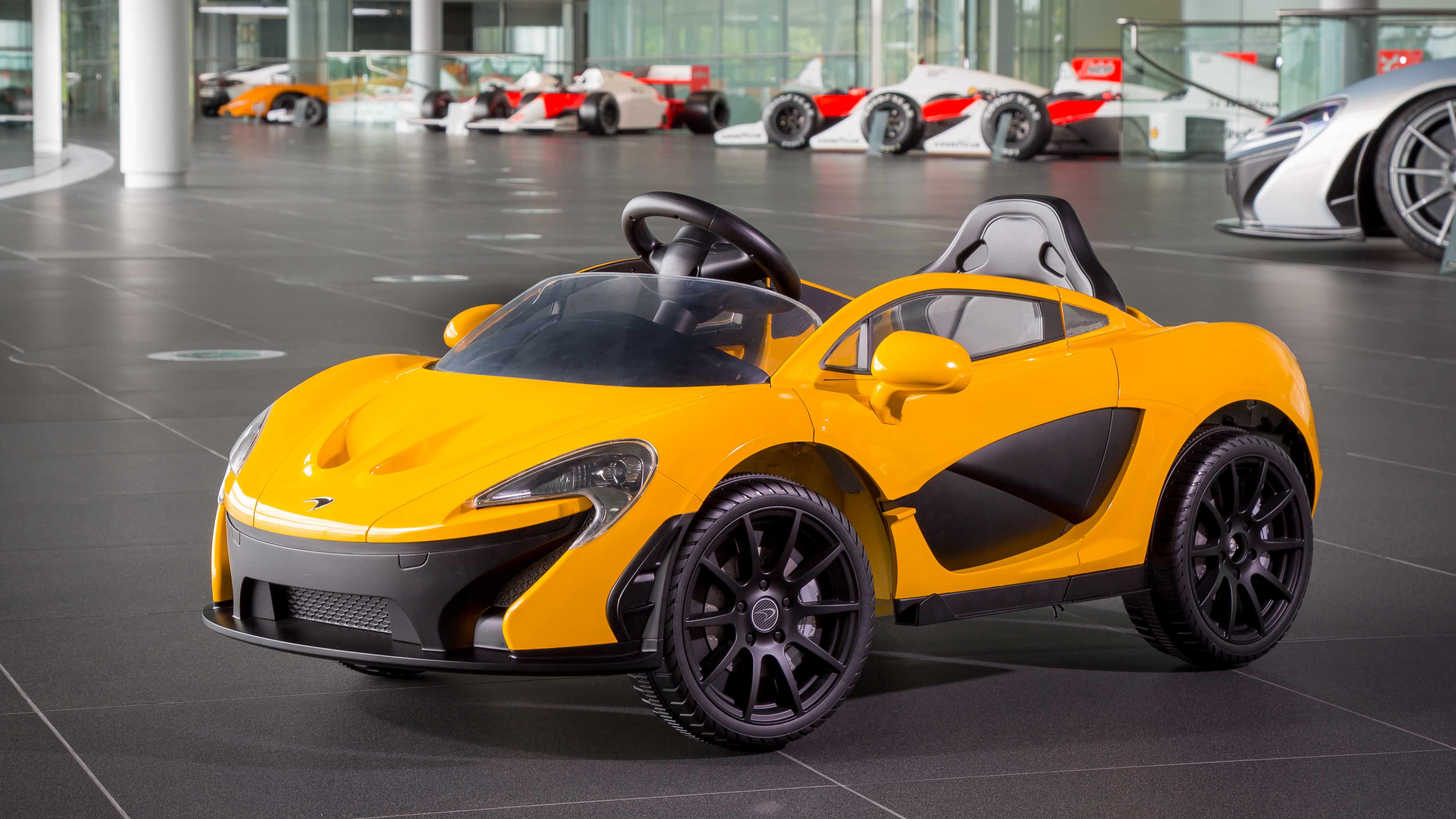 Video McLaren s open top all electric P1 for kids Top Gear