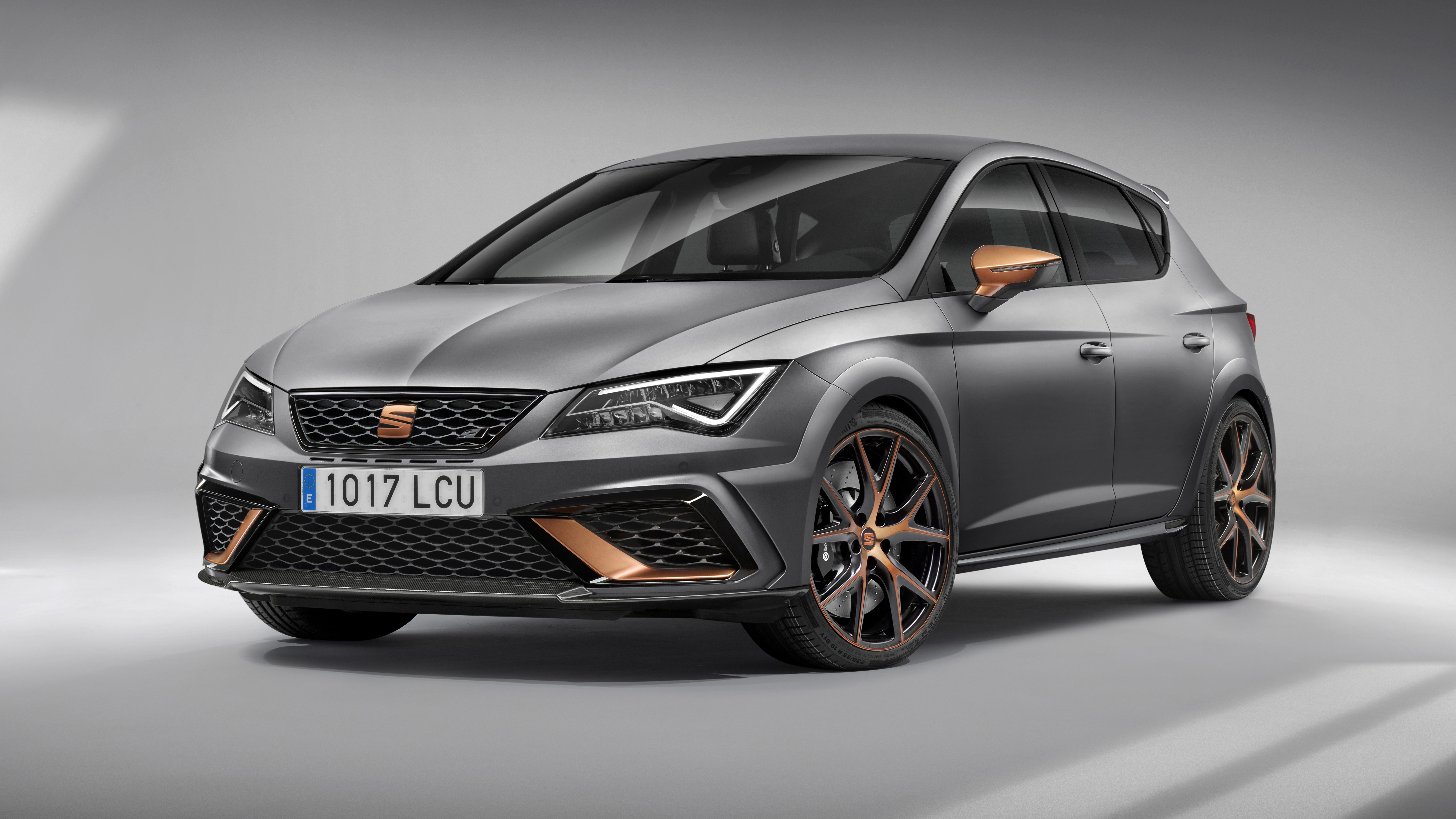 The new Seat Leon Cupra R is here