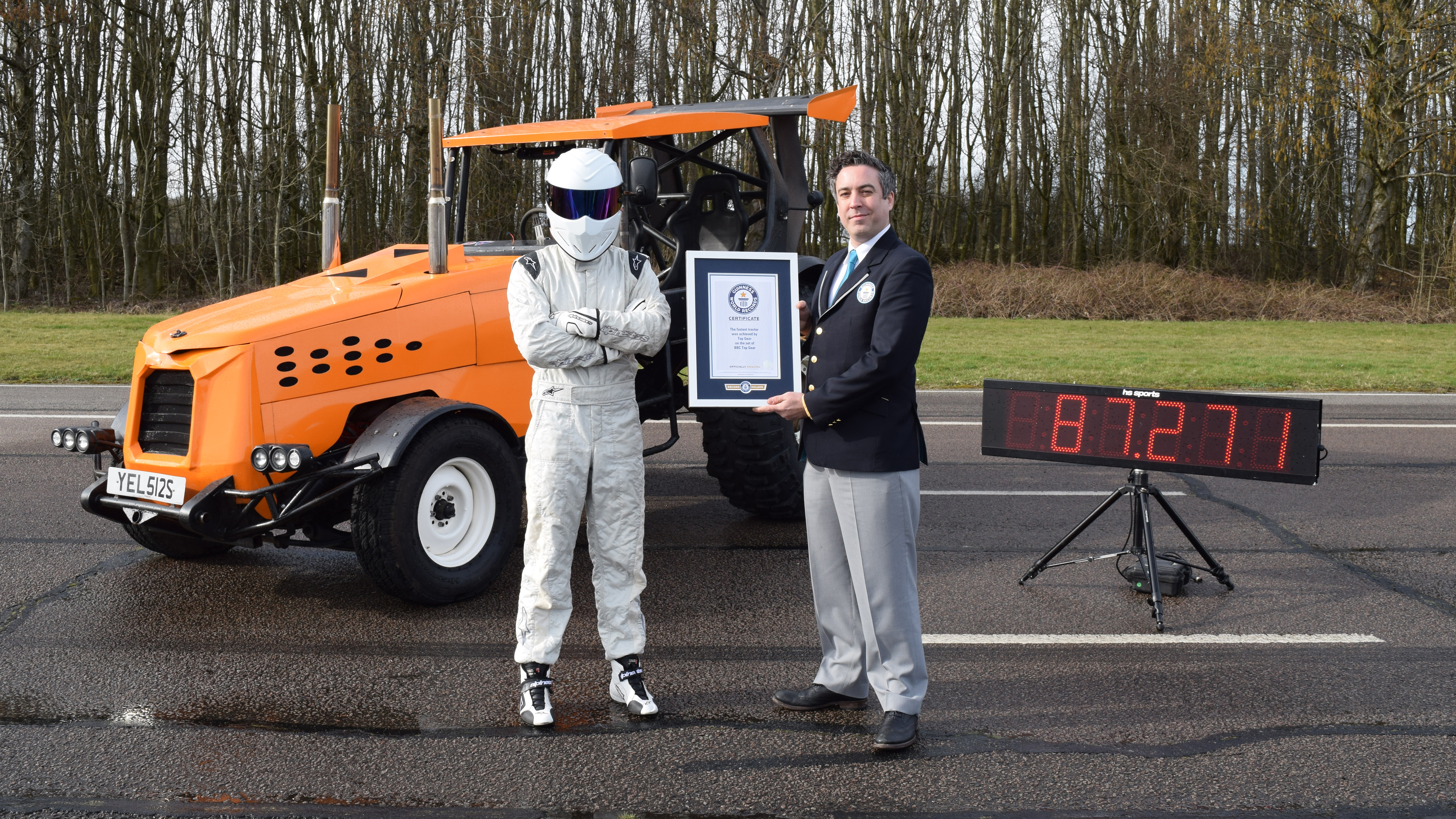 klassisk nåde Accepteret Top Gear's Track-tor sets a new Guinness World Records title! | Top Gear