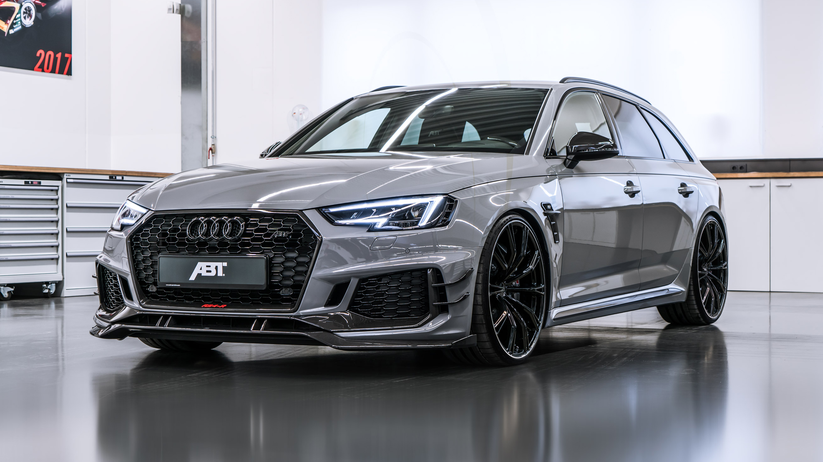 Gallery new Audi RS4 Avant Top Gear