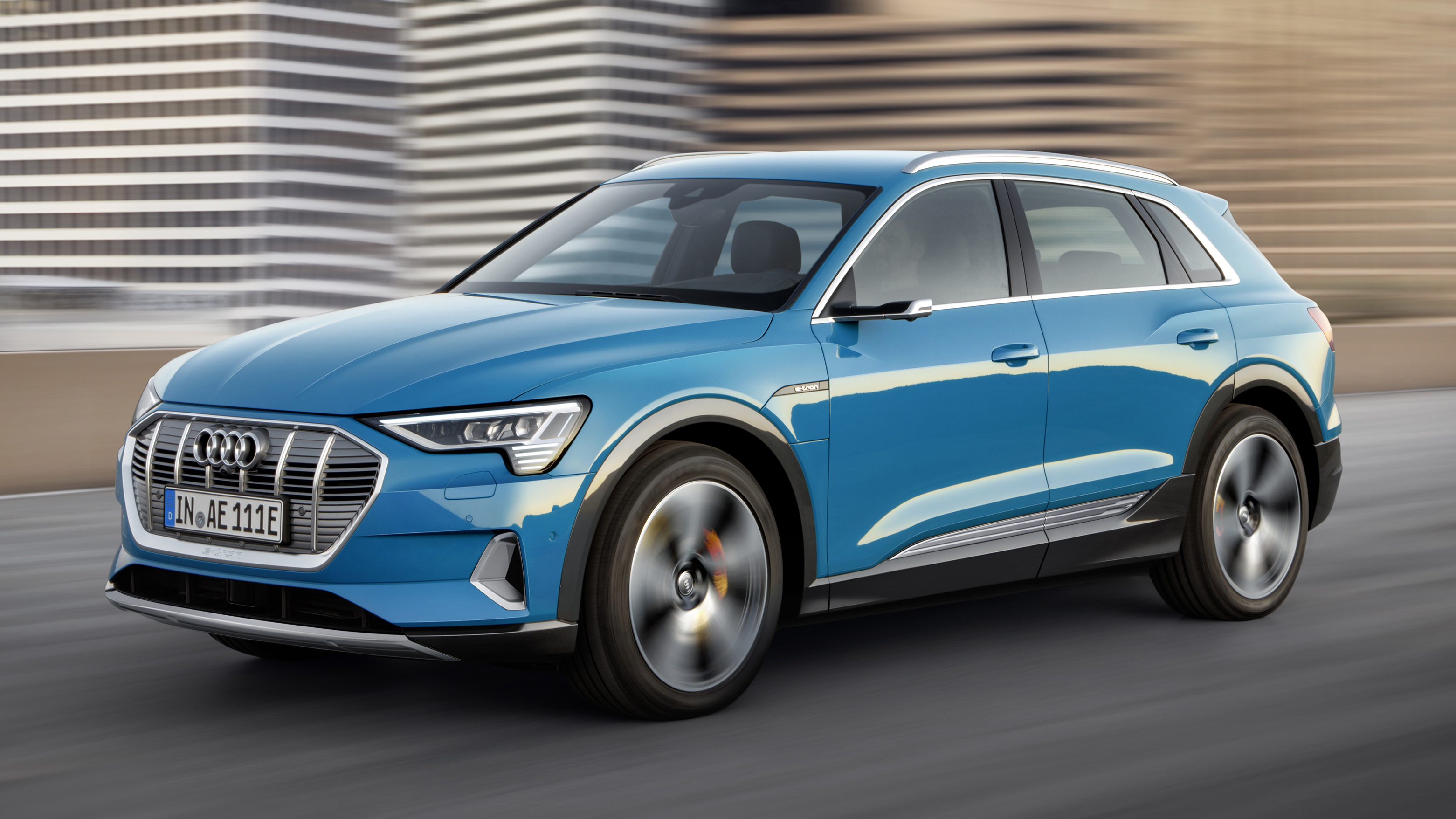 kofferbak bioscoop veiligheid The Audi e-tron has finally made production | Top Gear