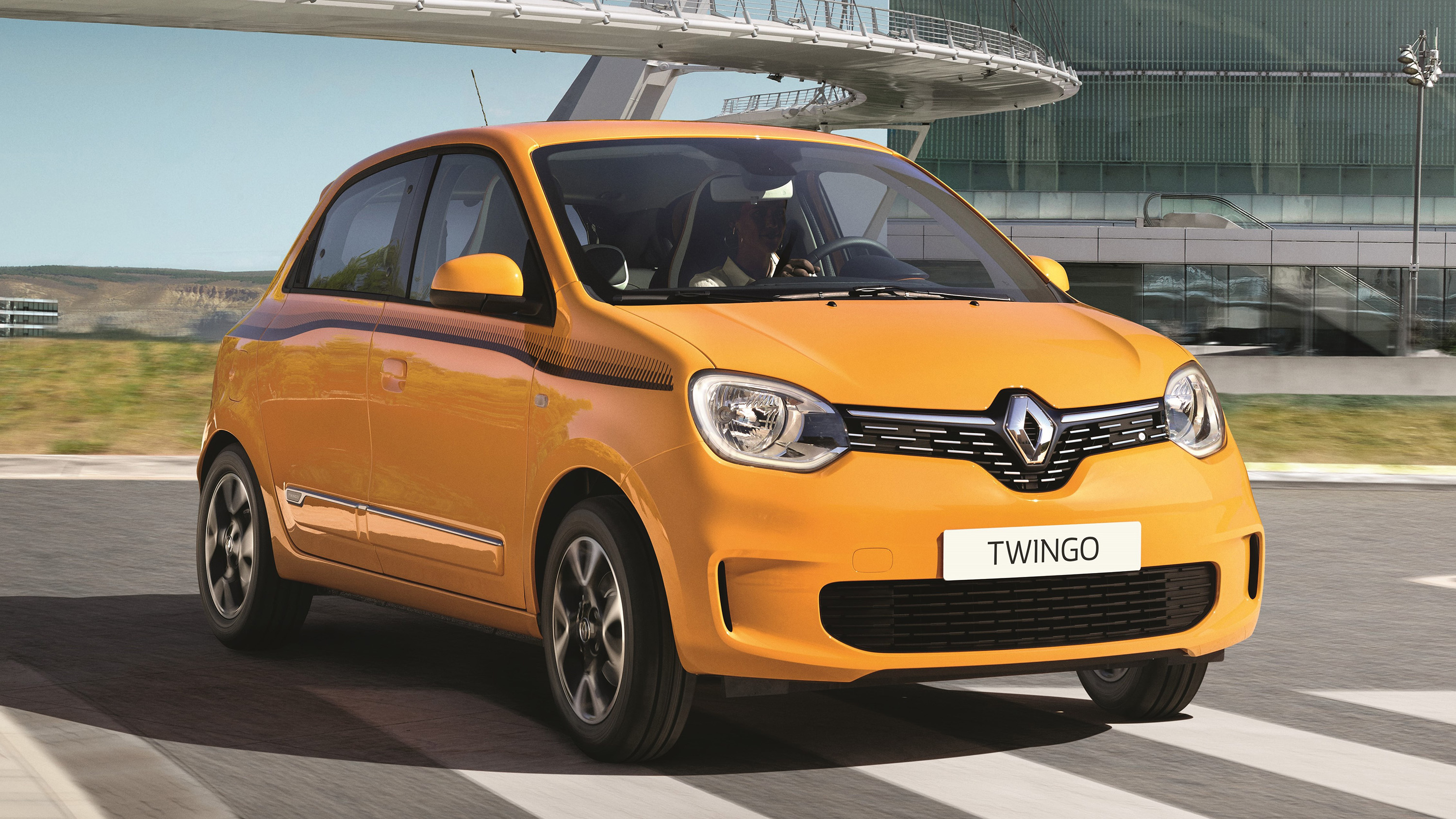The new Renault Twingo has fewer spotlights, more power | Top Gear