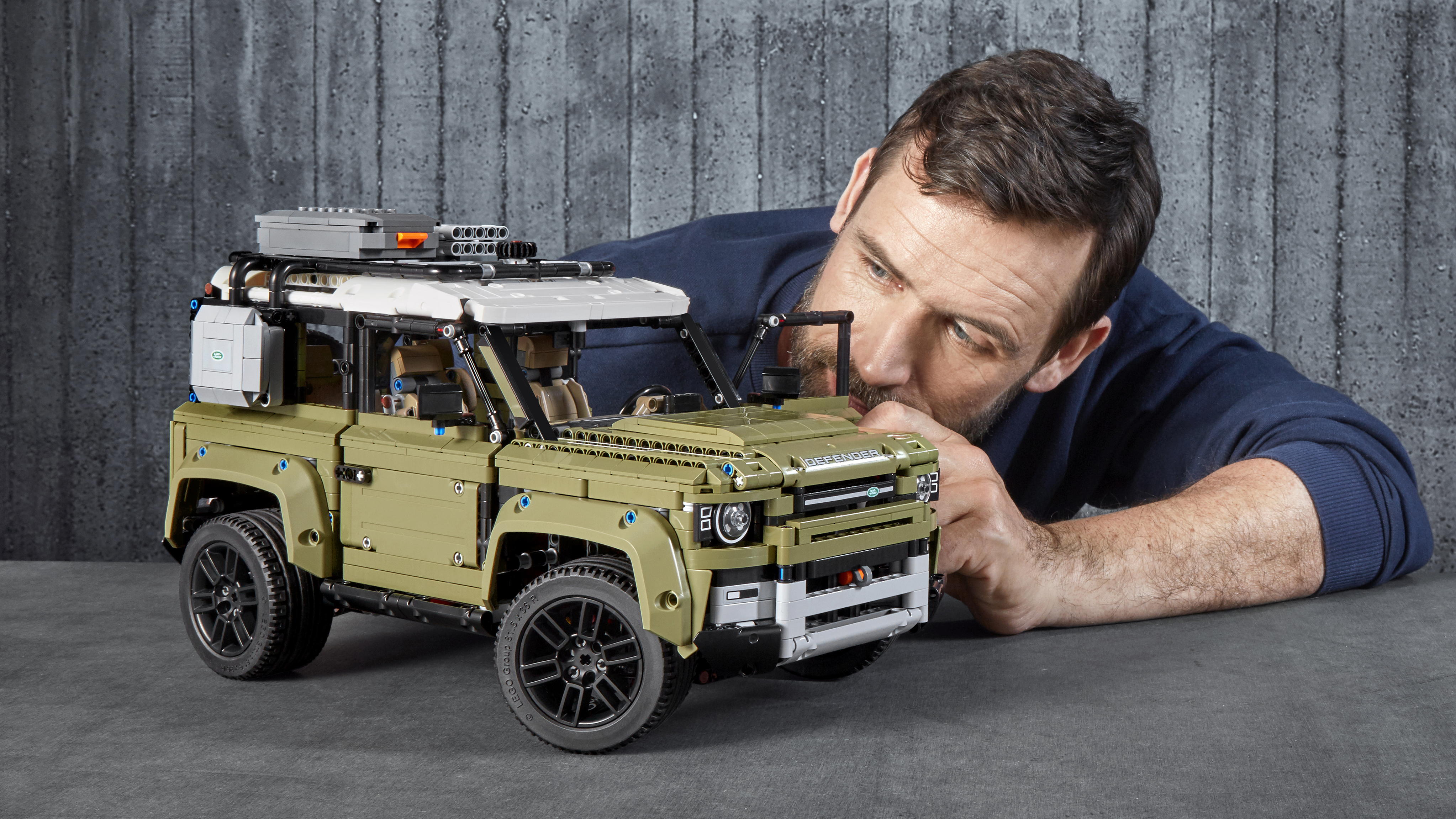 Vergelijkbaar sofa een miljoen Lego Technic's new Land Rover has low-range gears and all the cuteness |  Top Gear