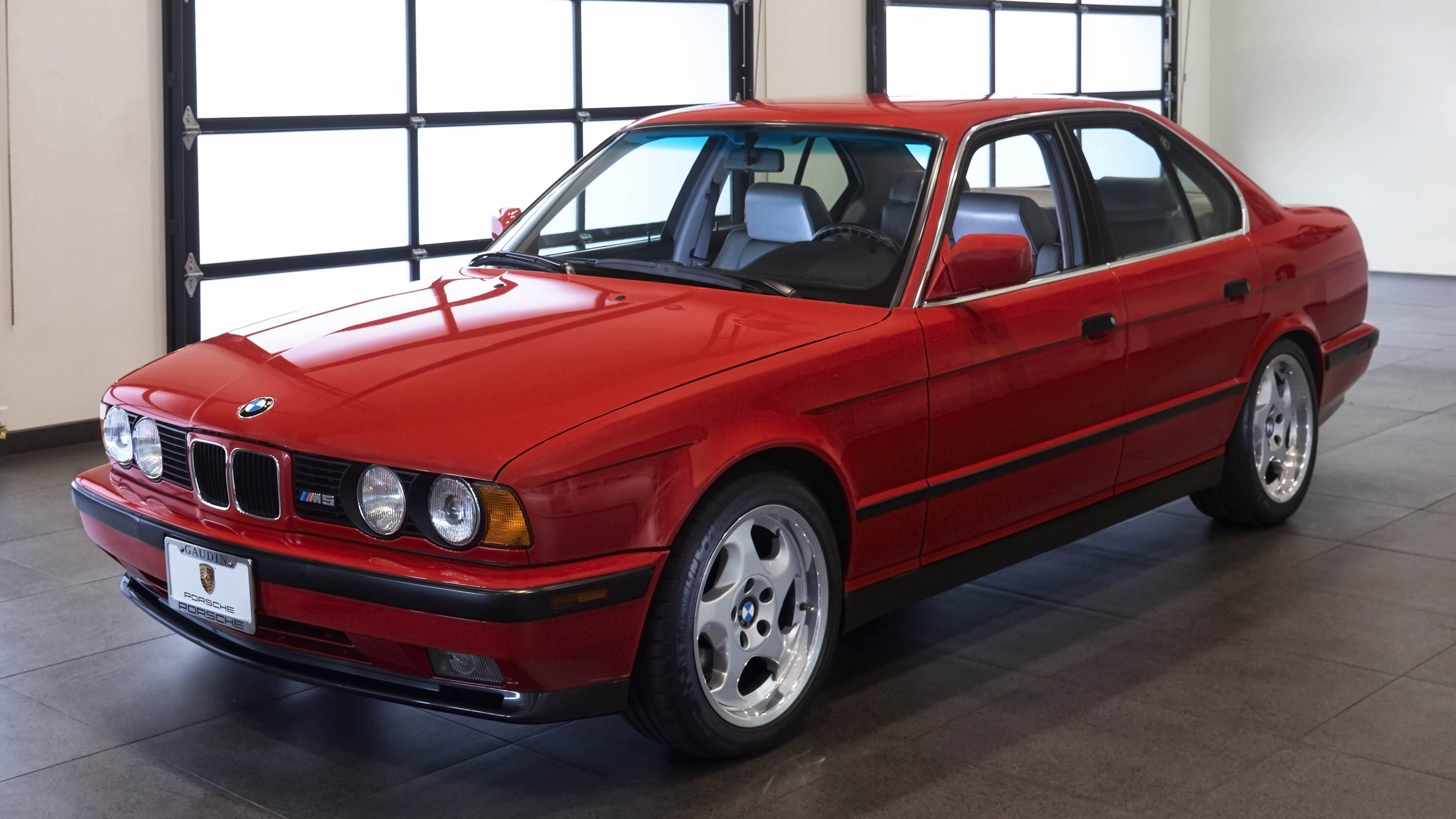 BMW M5 E34 review - see why they don't make them like they used to! 