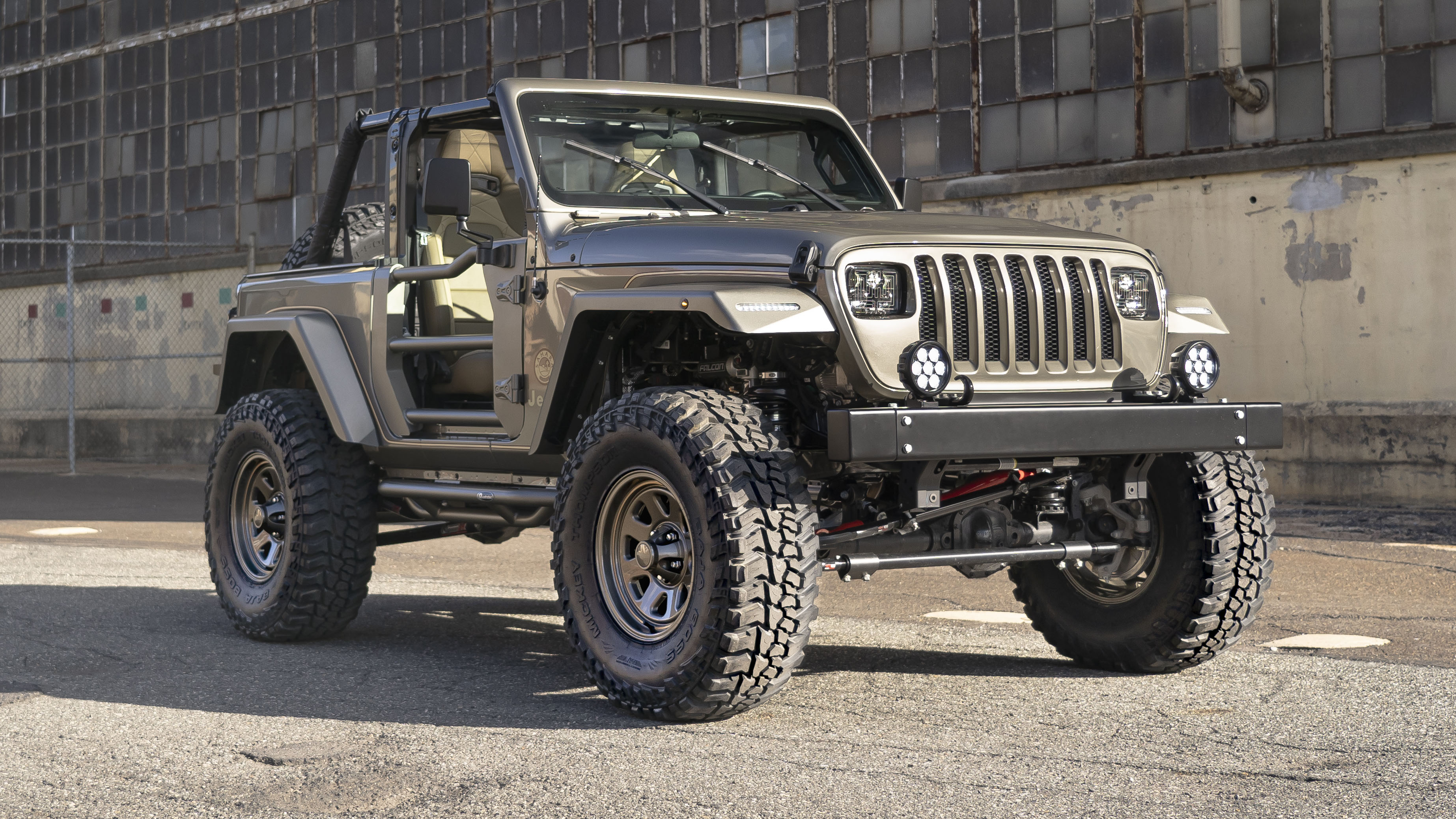 Modified, one-off Jeep Wrangler 'YJL' revealed | Top Gear