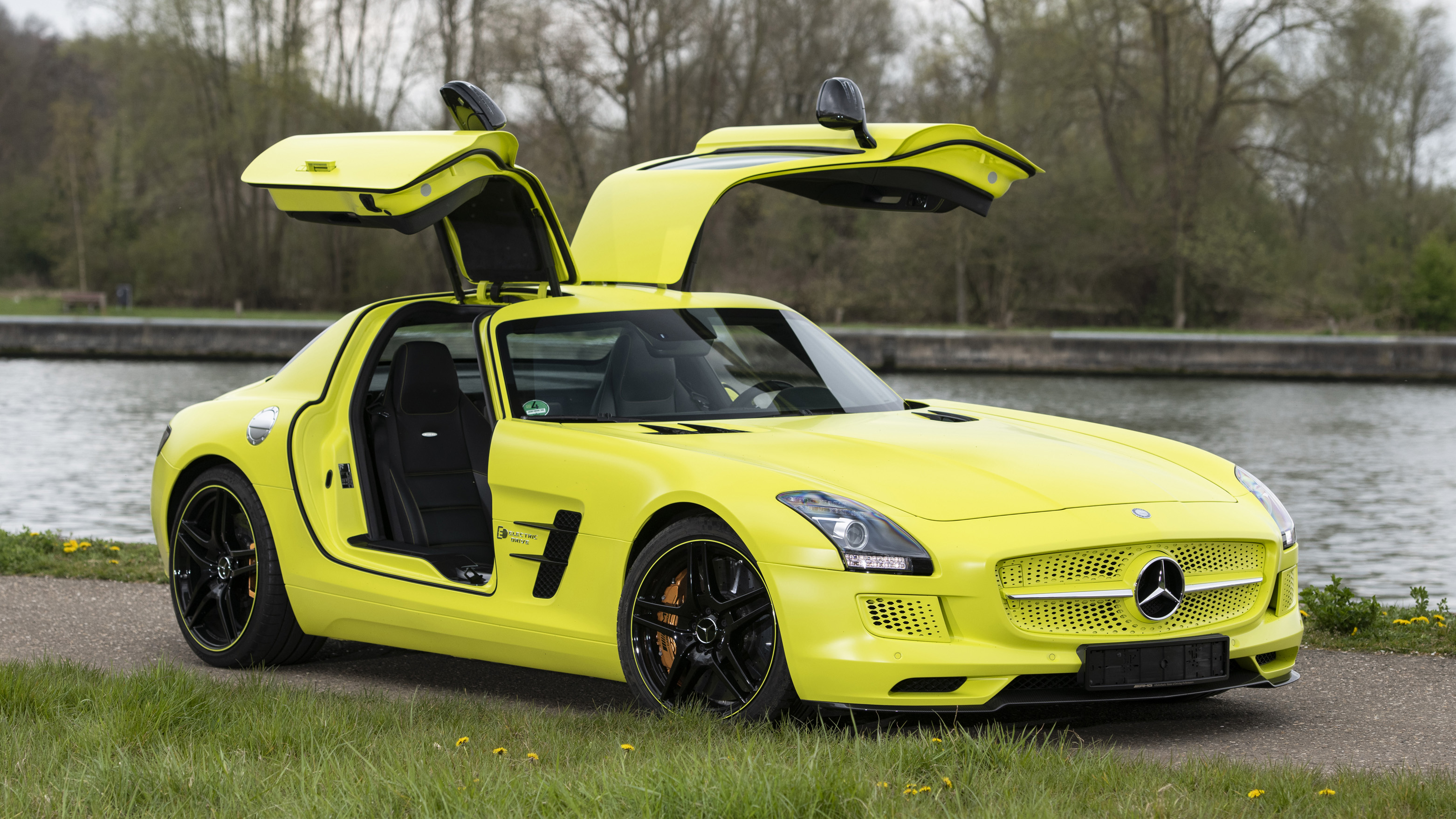 Mercedes-Benz SLS AMG