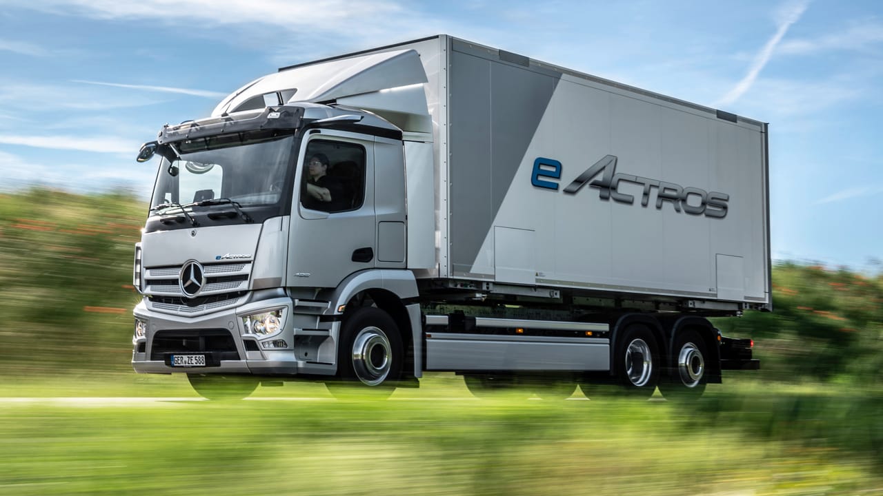 Mercedes Electric Truck