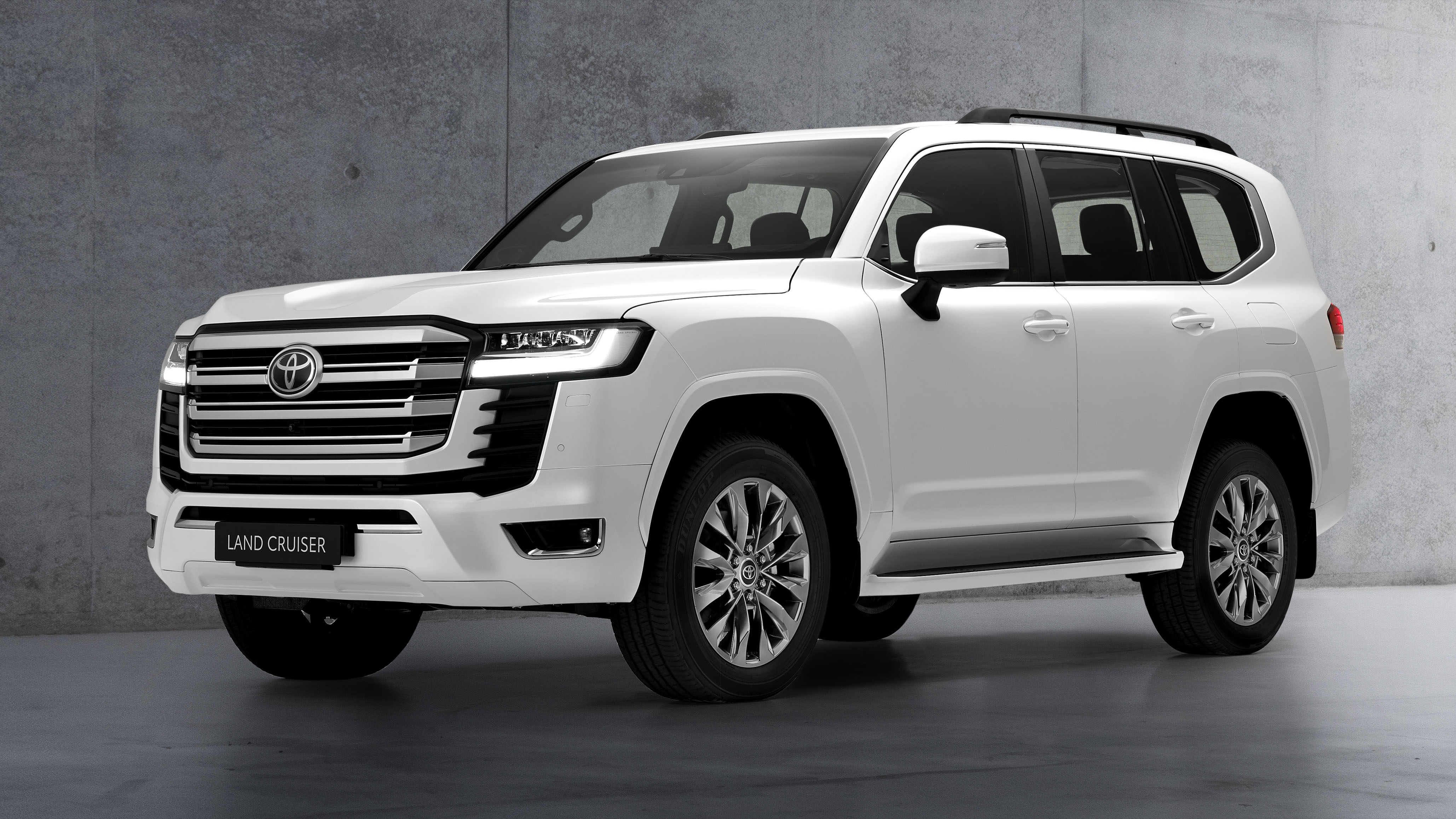 Cruiser in land ksa price 2022 Land Cruiser