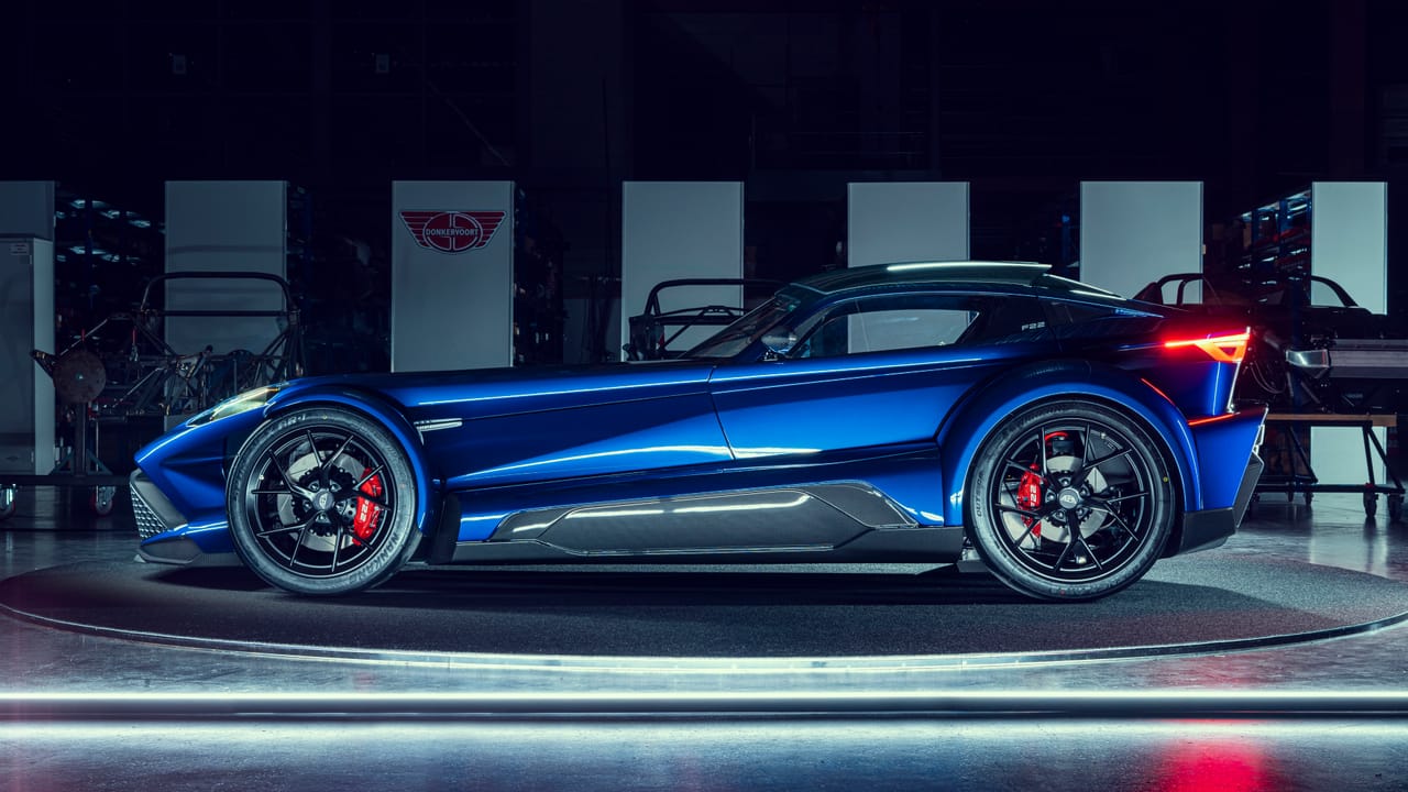 To już oficjalne: oto nowy supersamochód Donkervoort F22 o masie własnej 750 kg