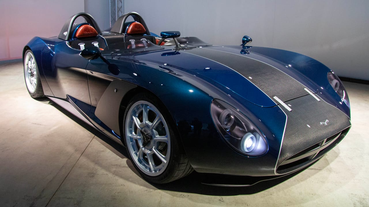 The AM Rina is a lightweight Italian speedster with a 500bhp American V8