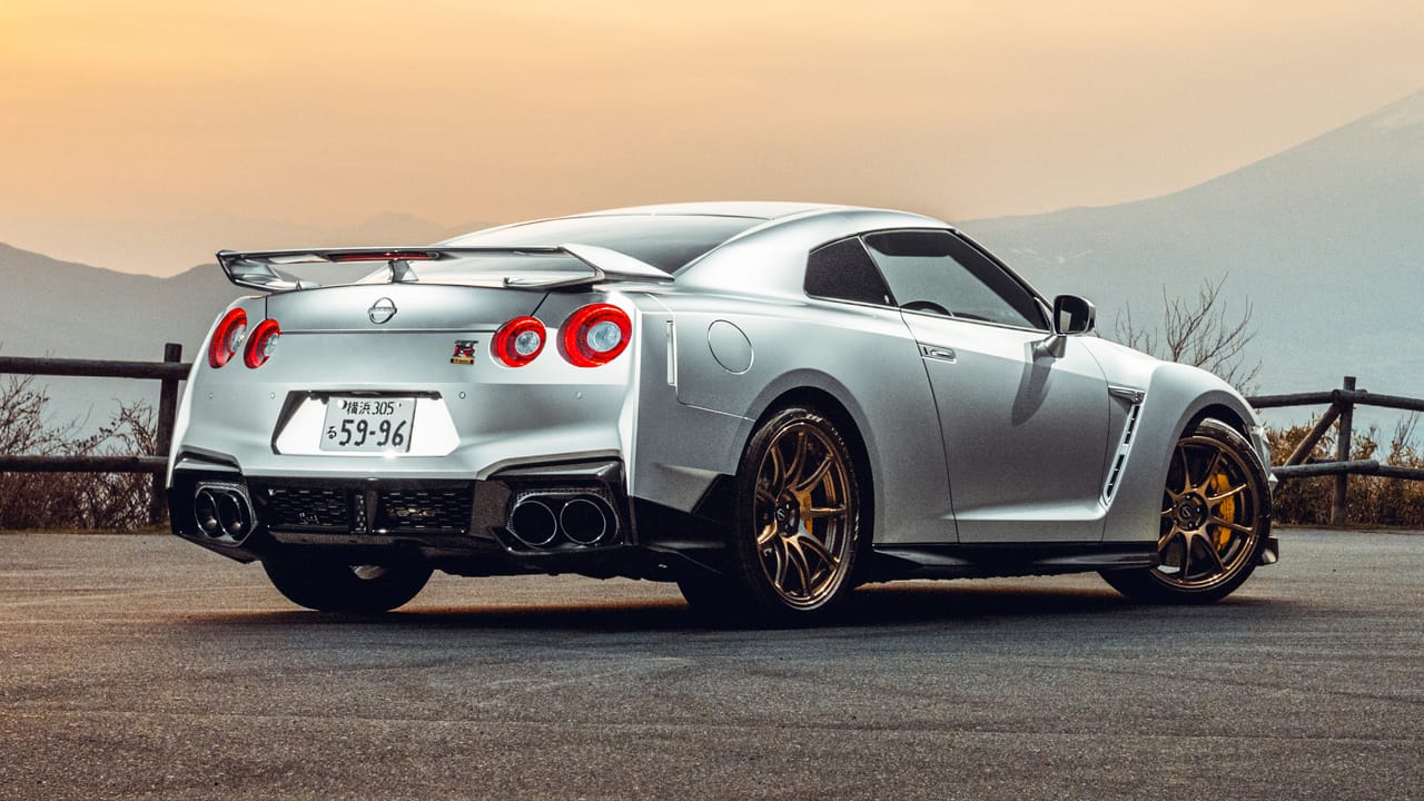 Nissan GT-R