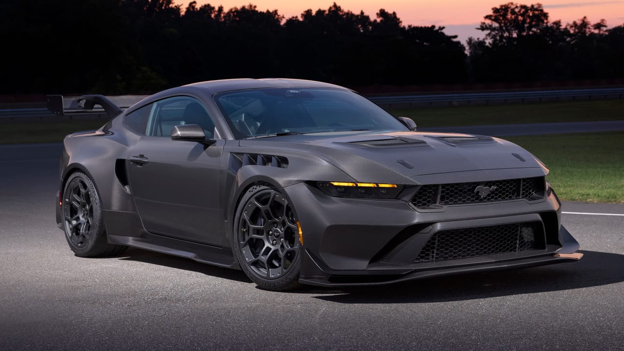 2025 Ford Mustang GTD Liquid Carbon supercar