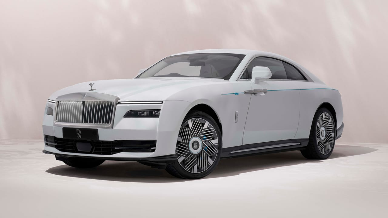 Rolls-Royce Spectre Primavera Series celebrates spring
