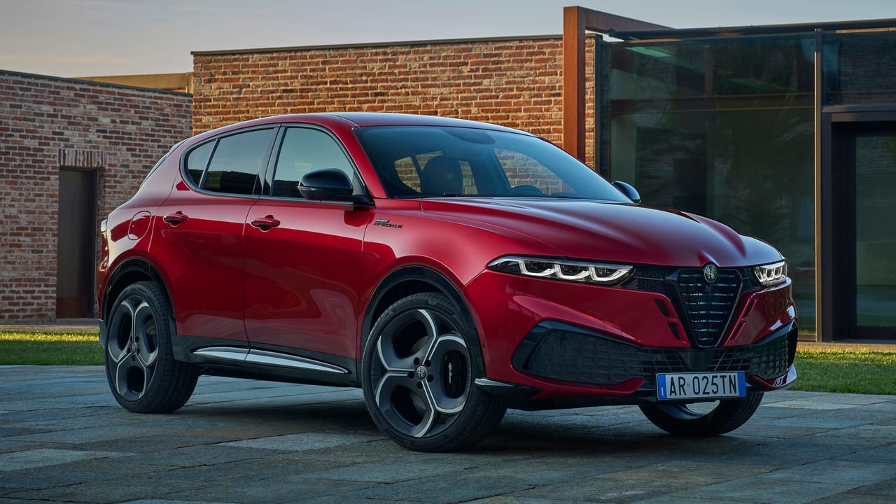 2025 Alfa Romeo Tonale facelift front view