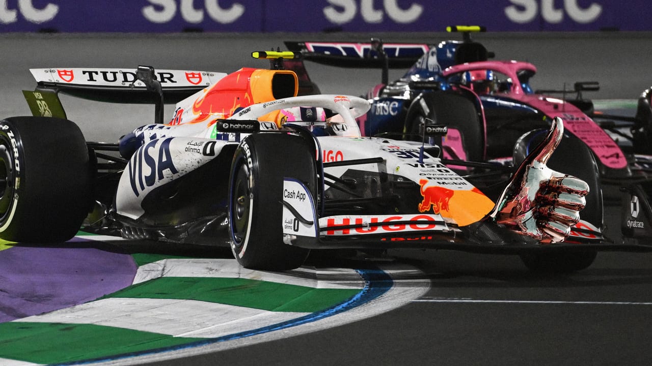 Racing Bulls F1 car with giant thumbs up front wing at Las Vegas Grand Prix