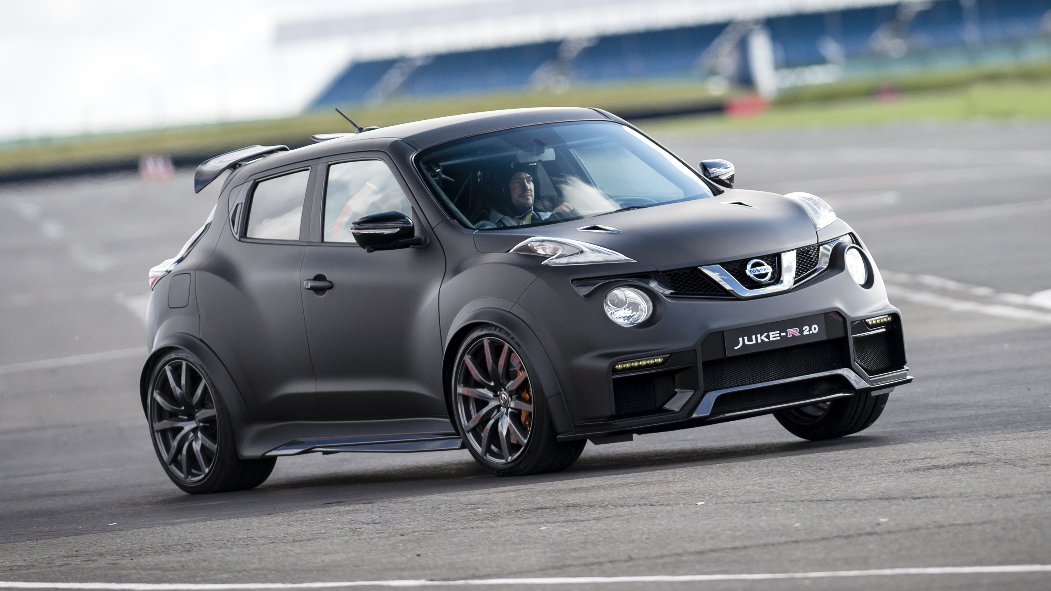 First Drive 600bhp Nissan Juke R 2 0 Top Gear