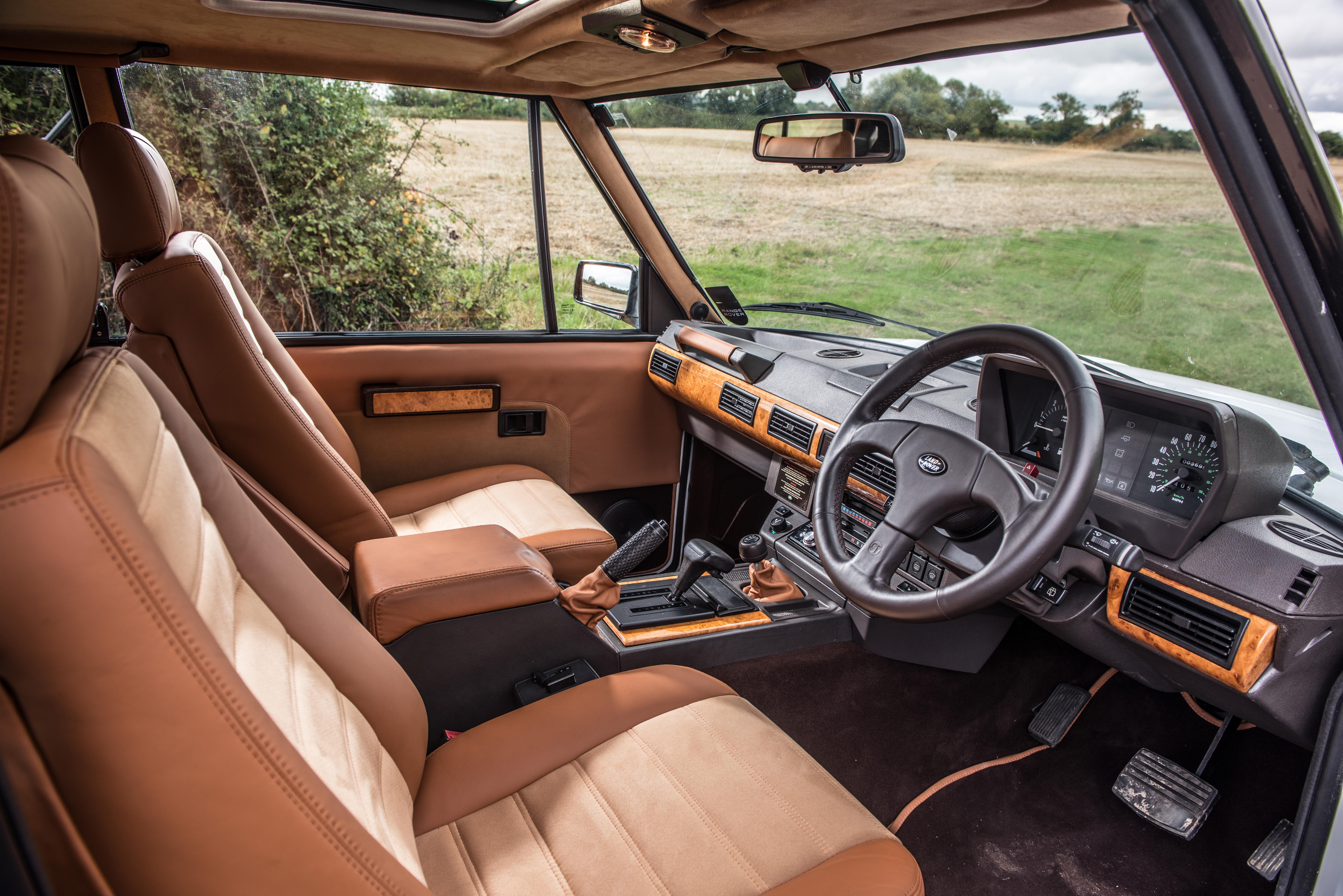 Range rover classic shop interior