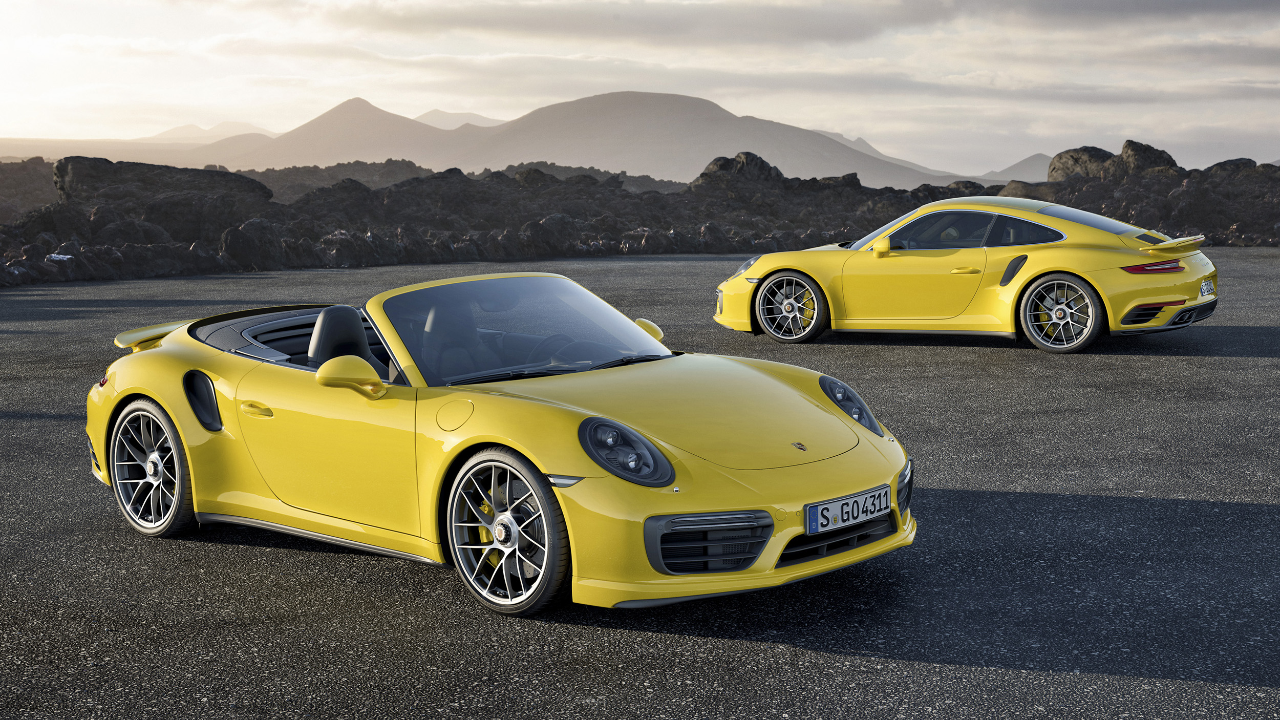 embargo_00_01_cet_1_december_2015_new_porsche_911_turbo_s.jpg