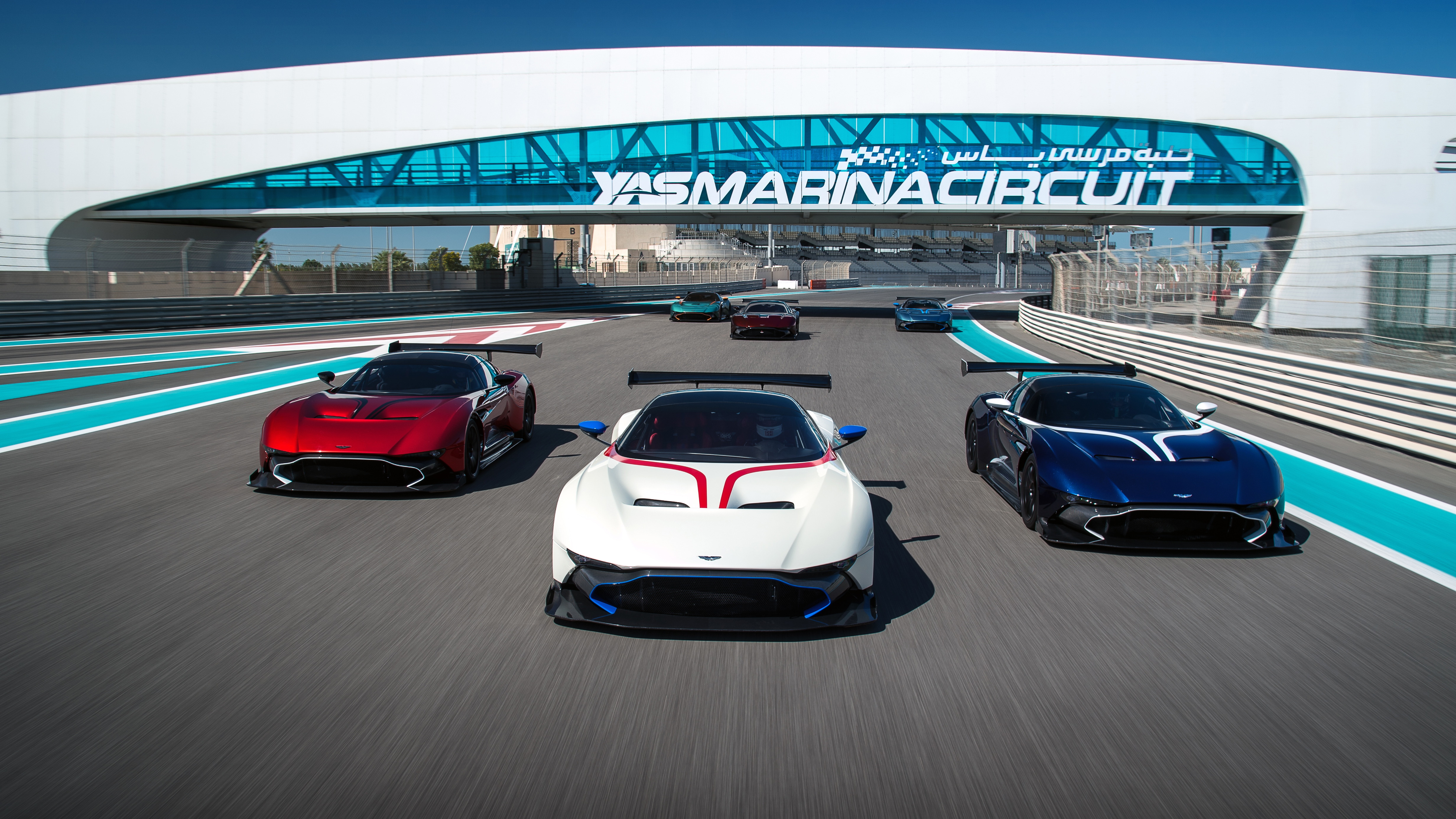 aston-martin-vulcan_01.jpg