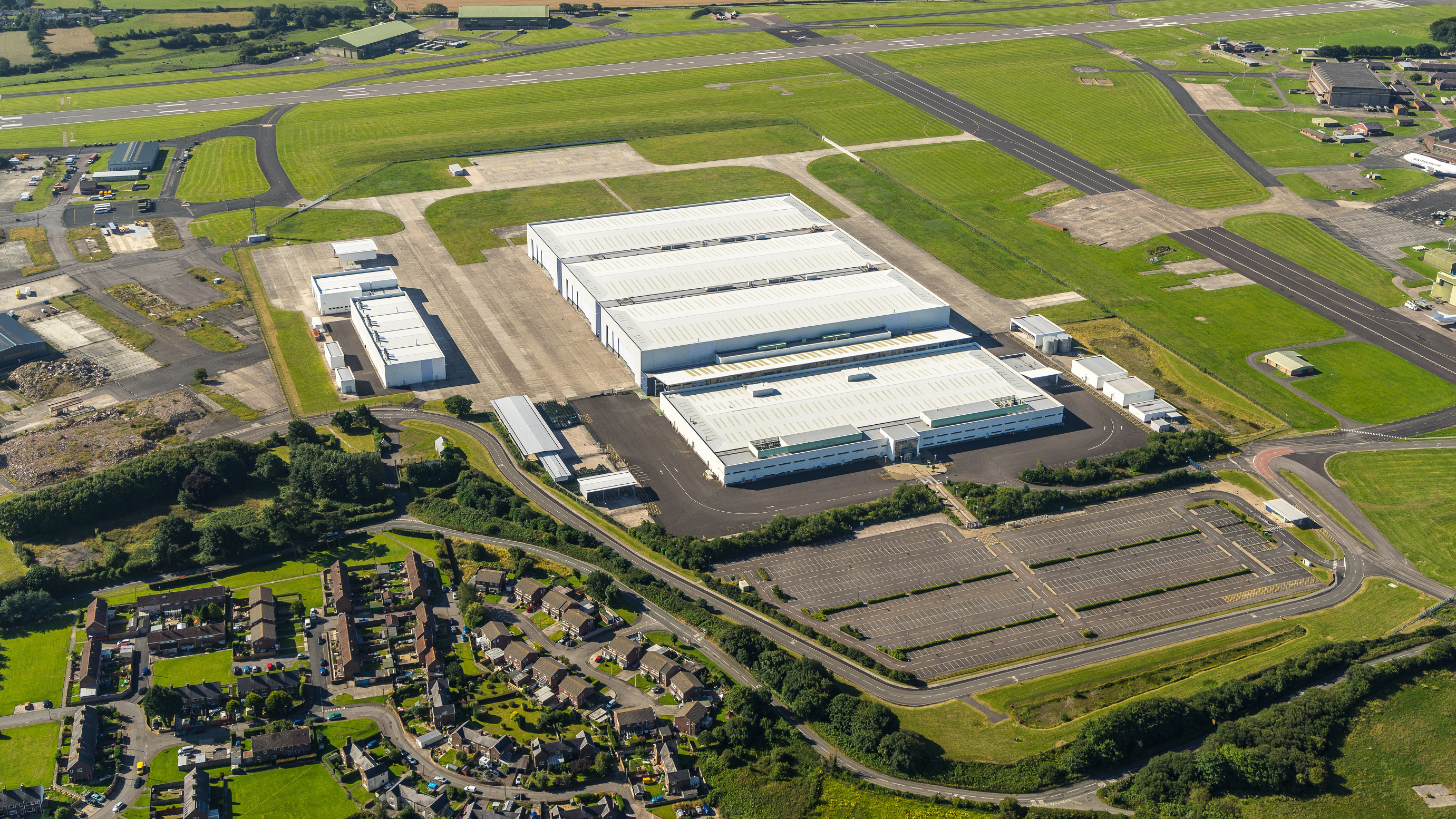 aston-martin-st-athan-1.jpg