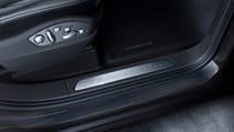 4porschecayennespecialedapril2016.jpg